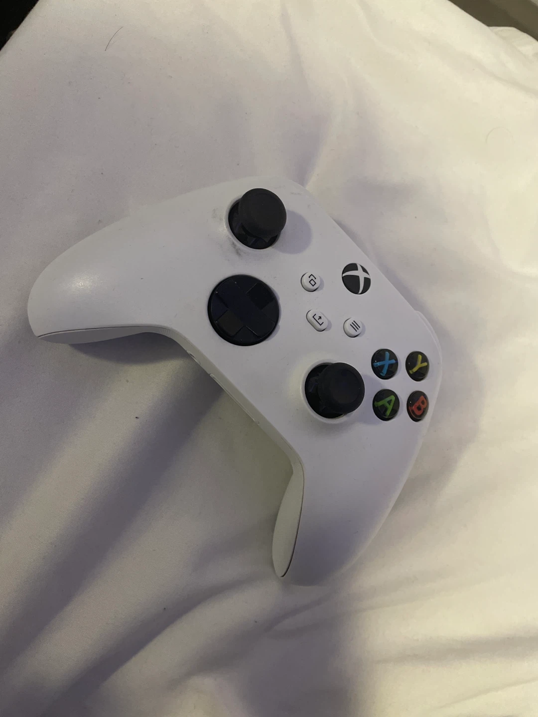White Xbox Wireless Controller
