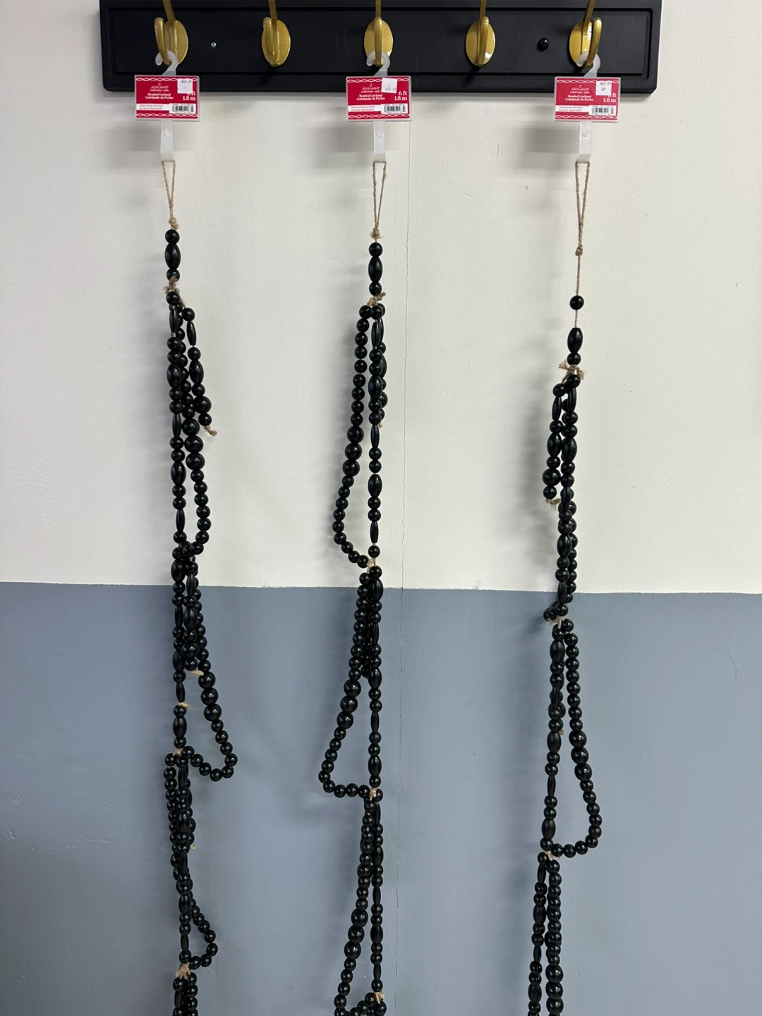 Ashland Beaded Garland - Black, 6 ft