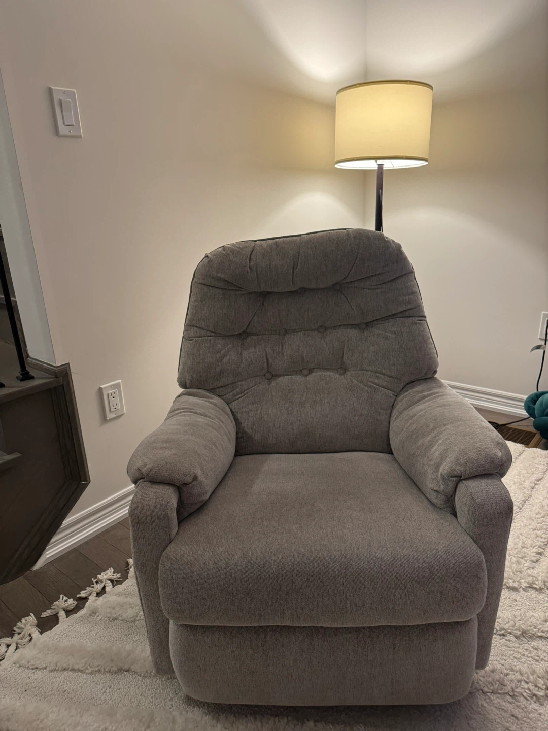 Grey upholstered recliner chair - photo 2