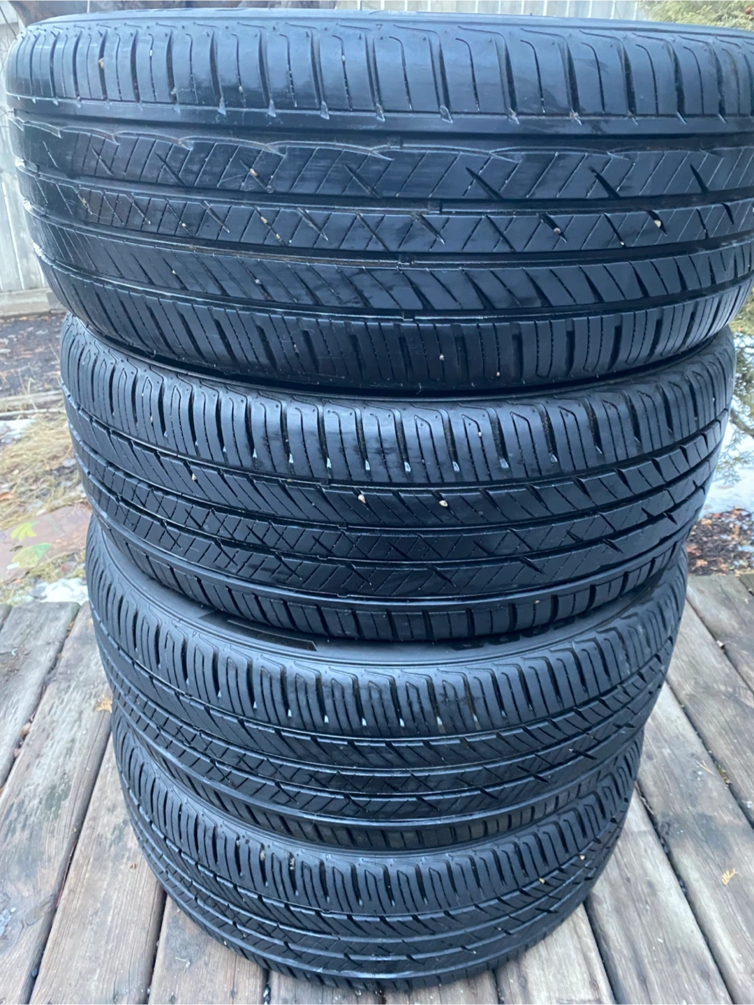 Lauffen 205/50ZR17 Tires (Set of 4)