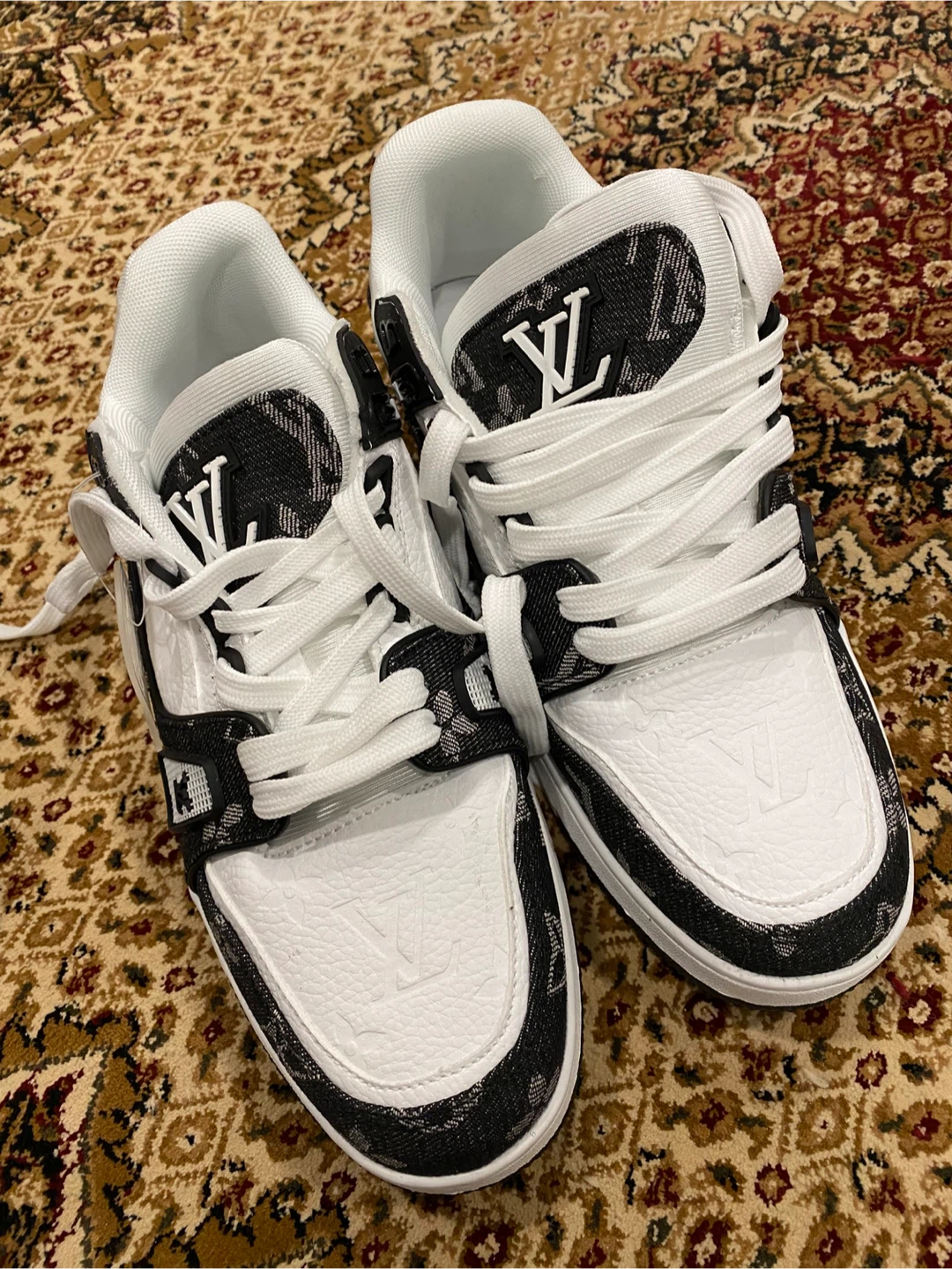 Louis Vuitton LV Trainers - photo 2