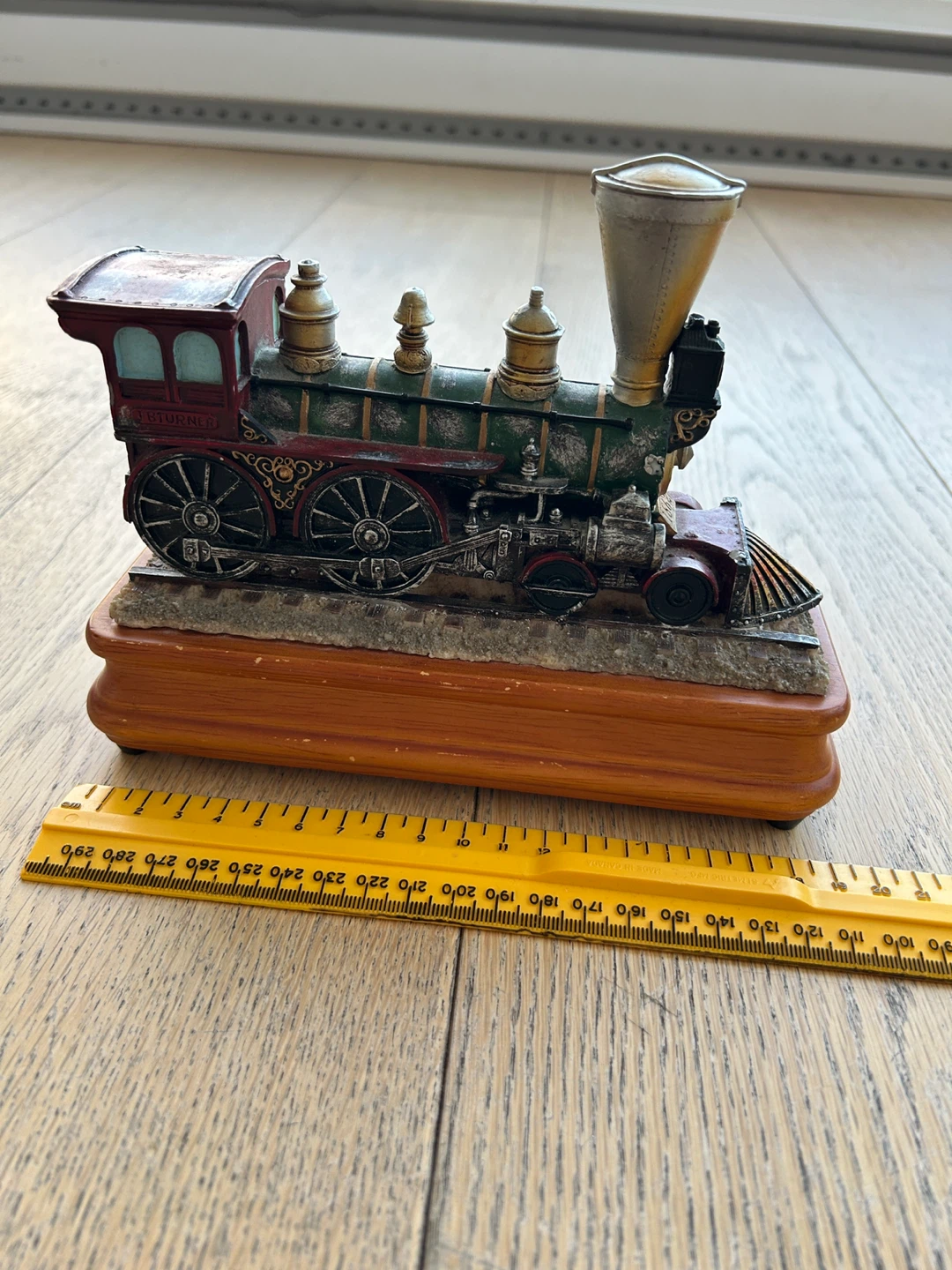 Central Station "Play With A Little Buck" Music Box - photo 2