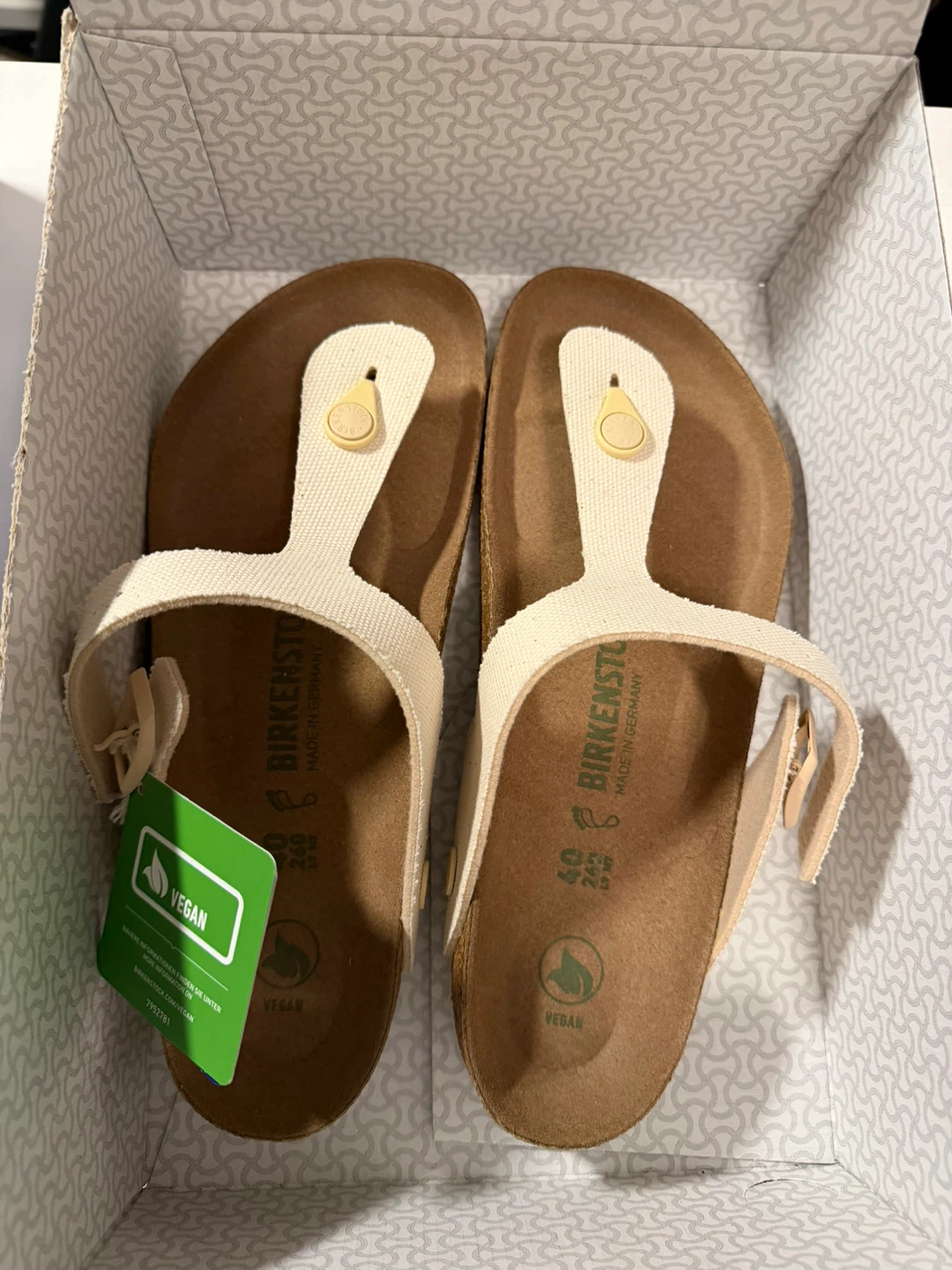 Birkenstock Gizeh Vegan Sandals Size 40 Cream