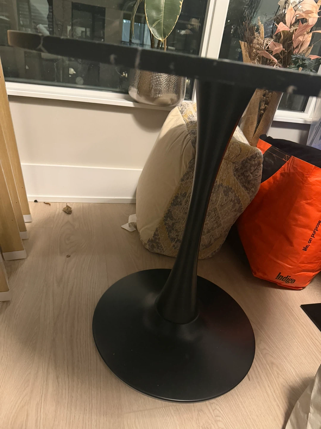 31.5” Dining Table, Marble Design - photo 2