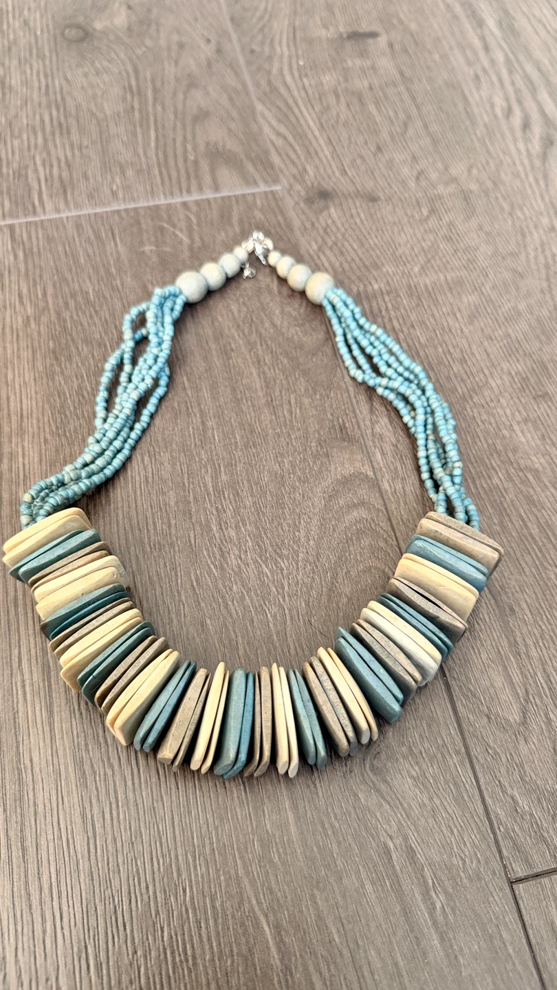 Statement Necklace with Wooden Beads - photo 2