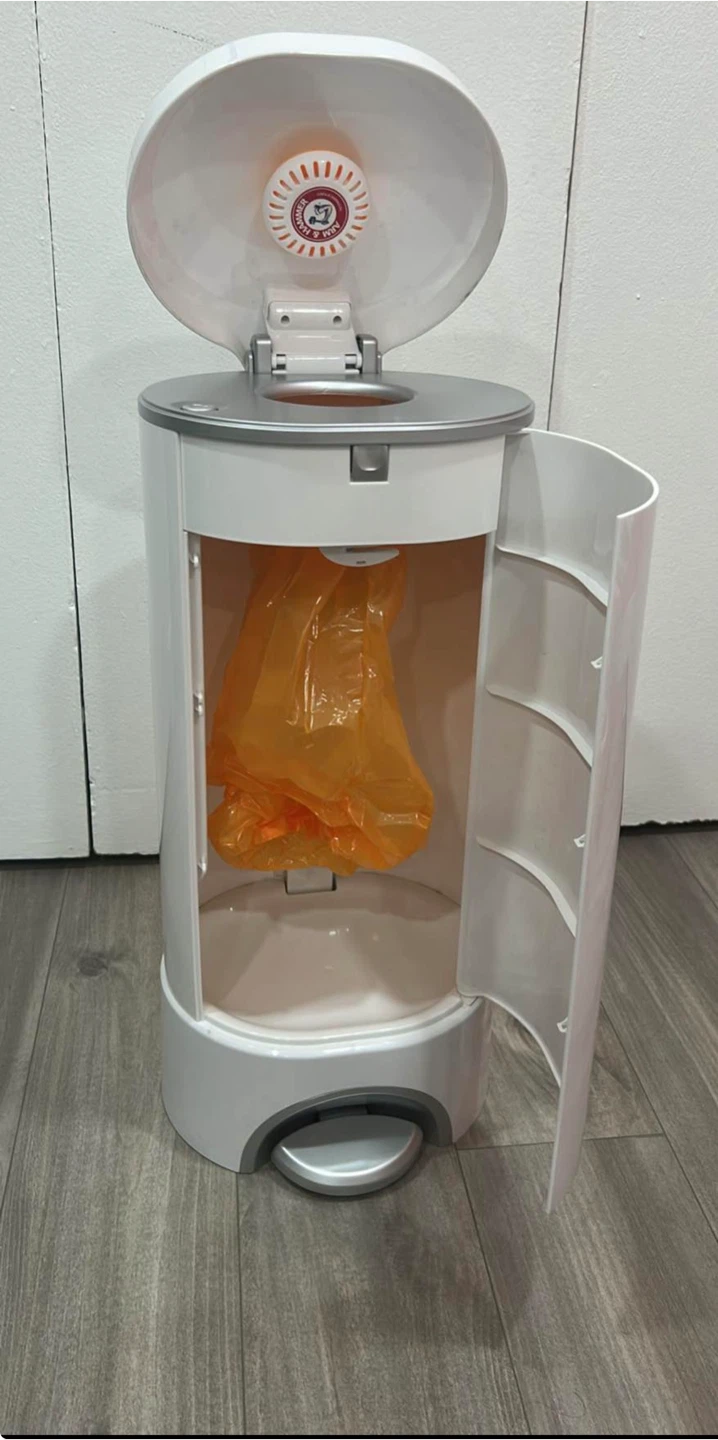 Diaper Pail - photo 2