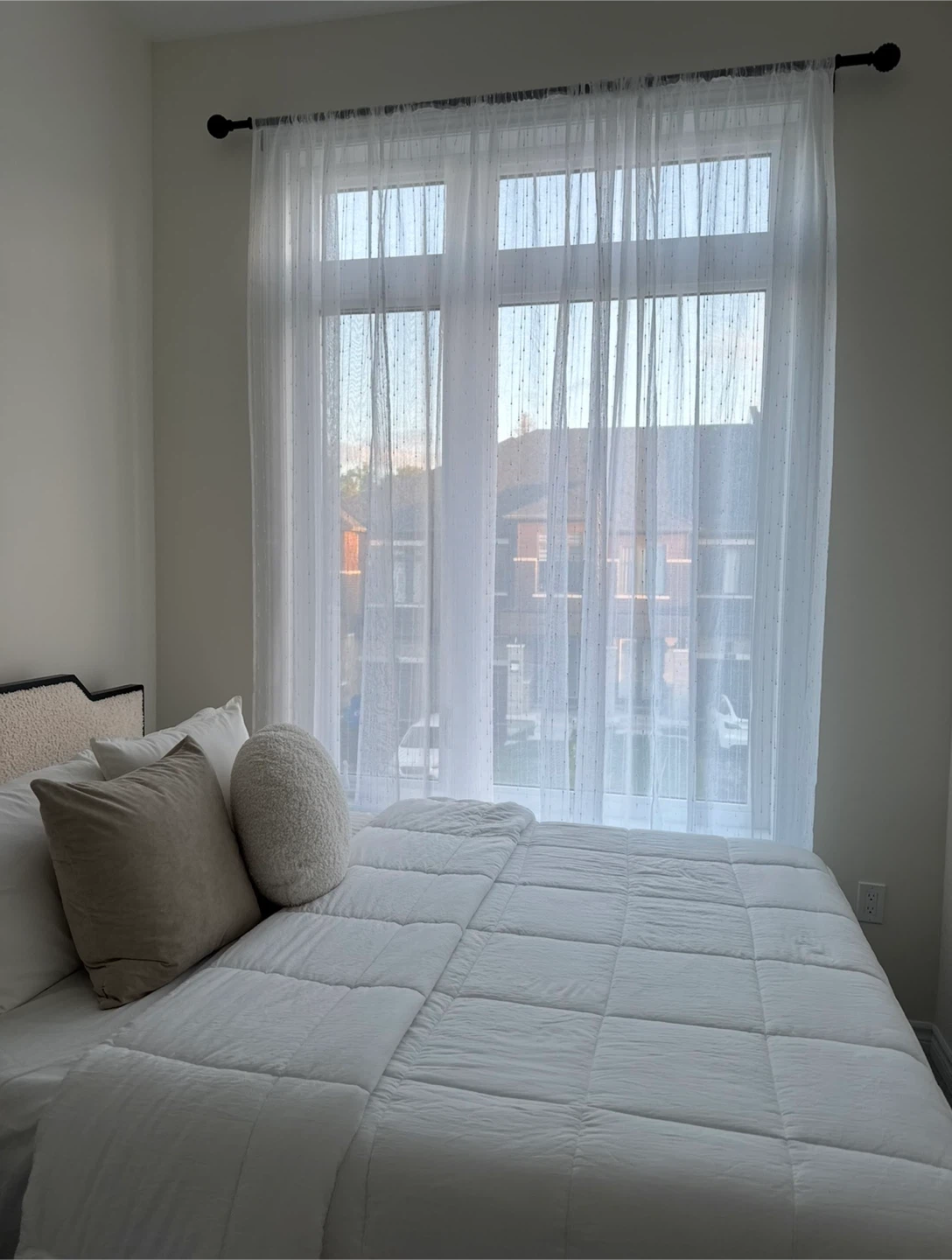 Queen Size bed frame with mattress - photo 2