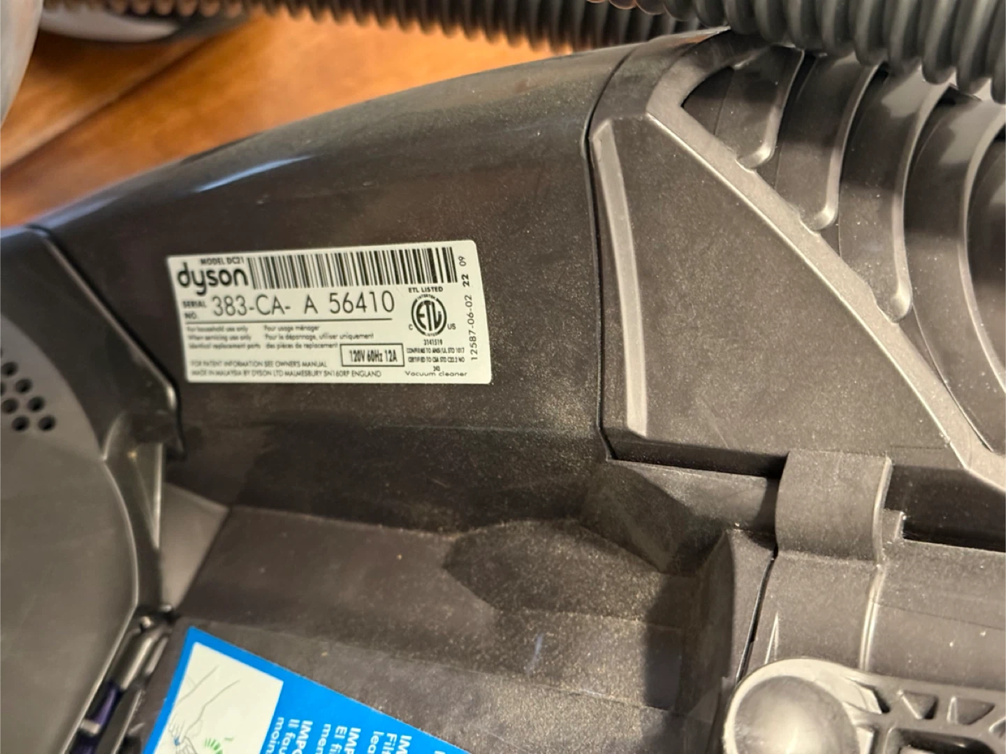 Dyson DC21 Vacuum Cleaner - photo 3