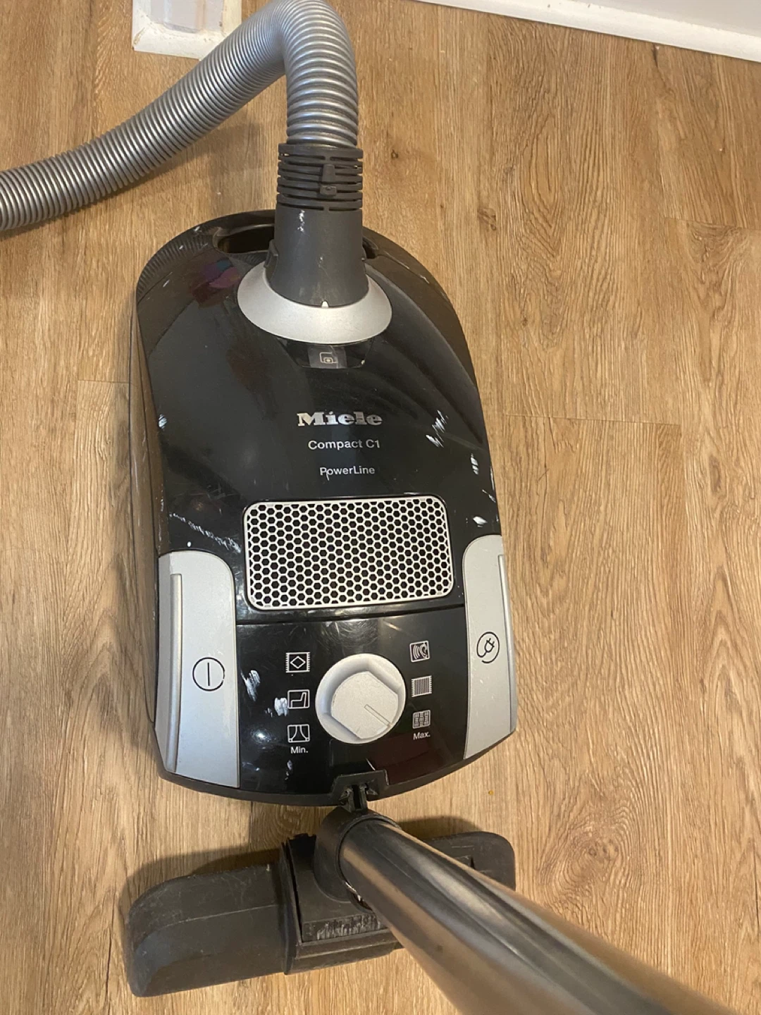 Miele Compact C1 Bagged Vacuum - photo 3