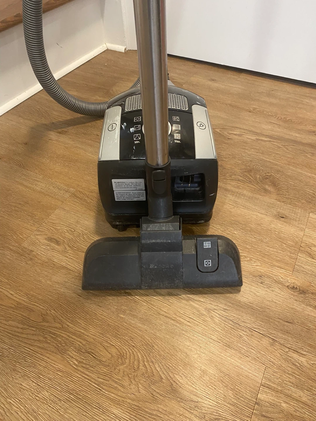 Miele Compact C1 Bagged Vacuum - photo 2