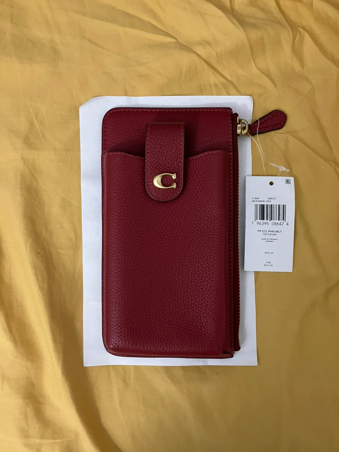 NWT- Coach CJ866 Phone Wallet