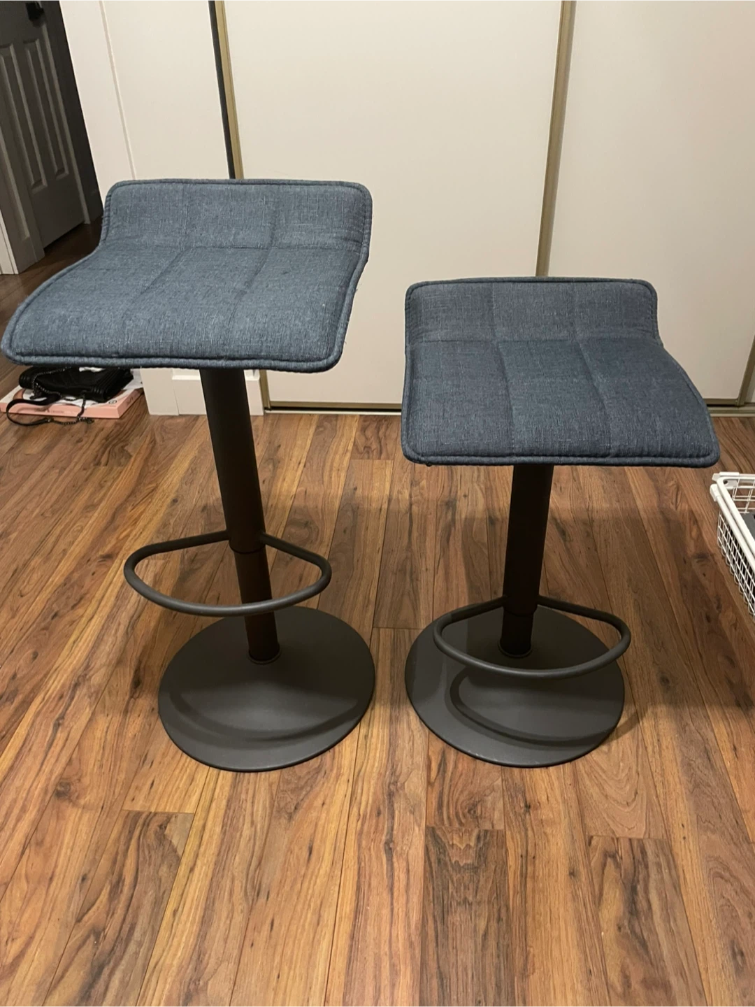 Set of 2 Adjustable Grey Bar Stools - photo 2