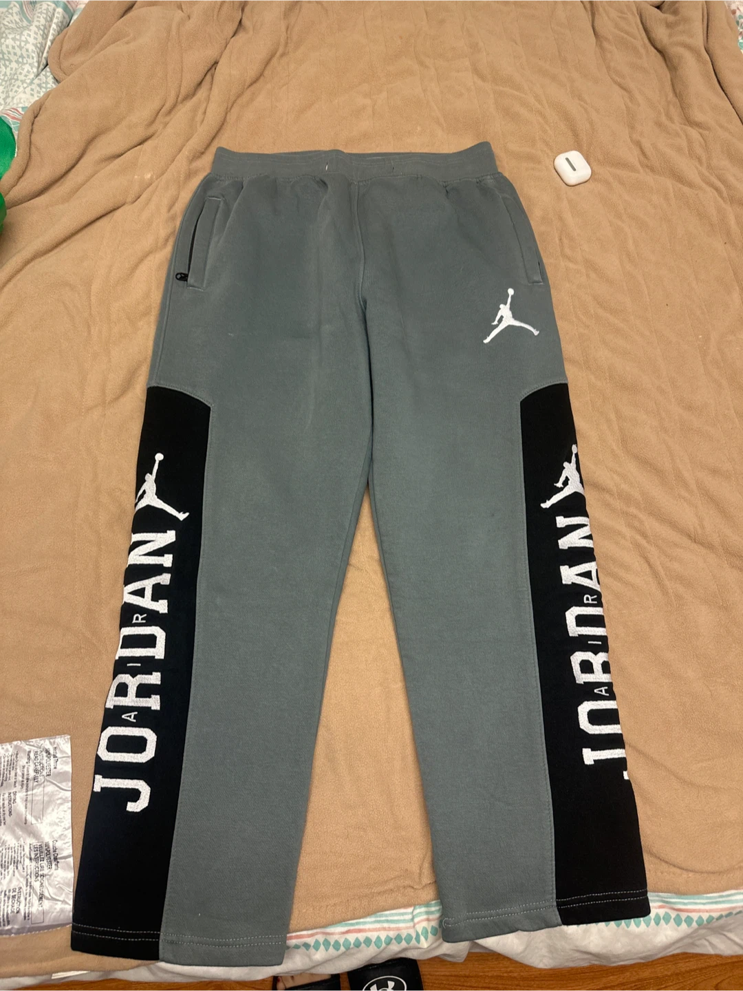 Bundle of 5 Pairs of Athletic Pants - photo 4