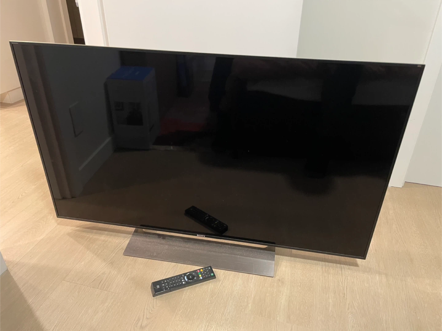 Sony XBR-49X900E 49-inch 4K HDR TV 🥕