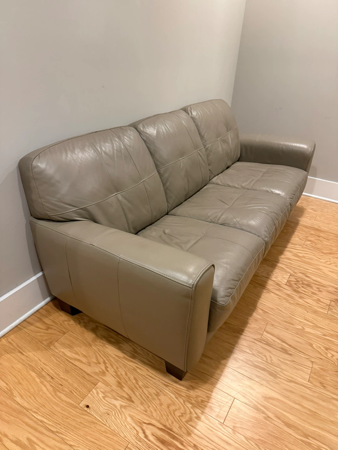 Light Gray Leather 3-Seater Sofa