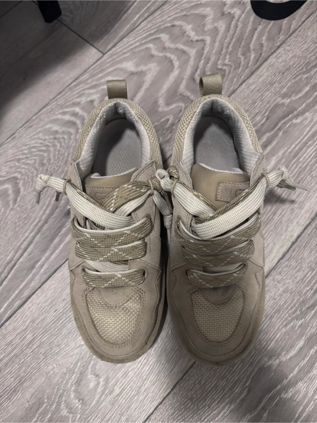 UGG Sneakers
