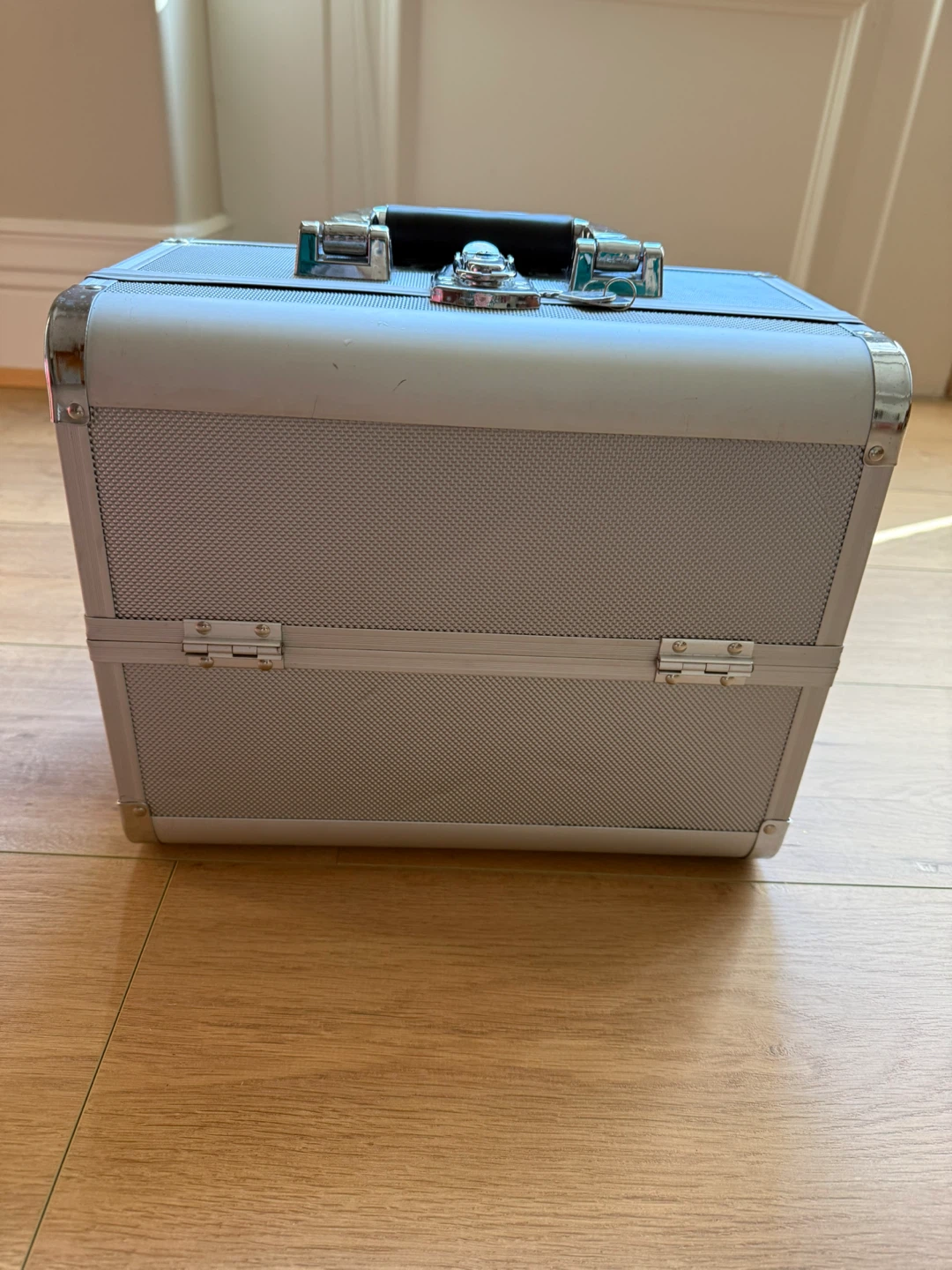 Blanche Macdonald Centre Professional Makeup Train Case - photo 5