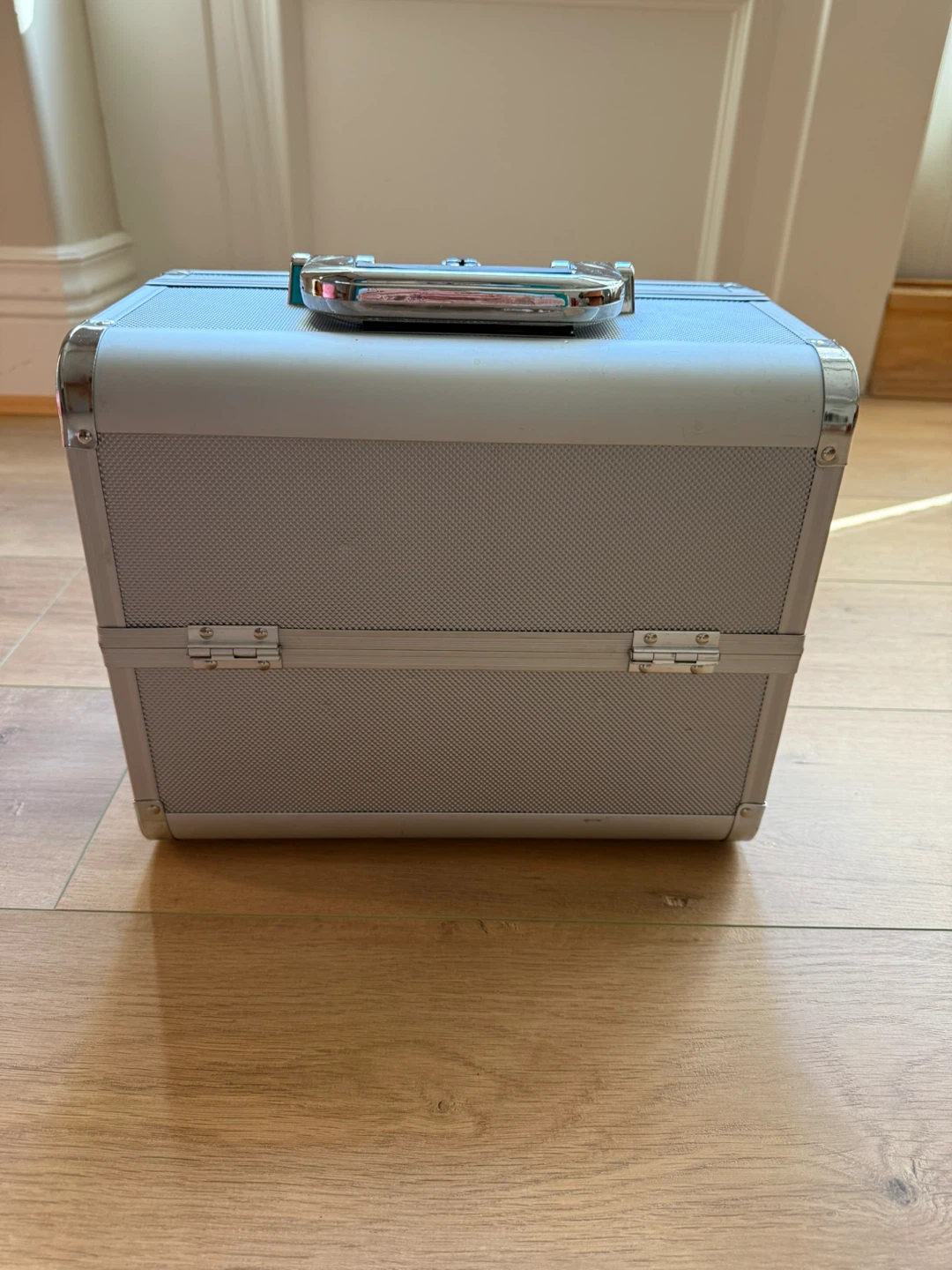 Blanche Macdonald Centre Professional Makeup Train Case - photo 3