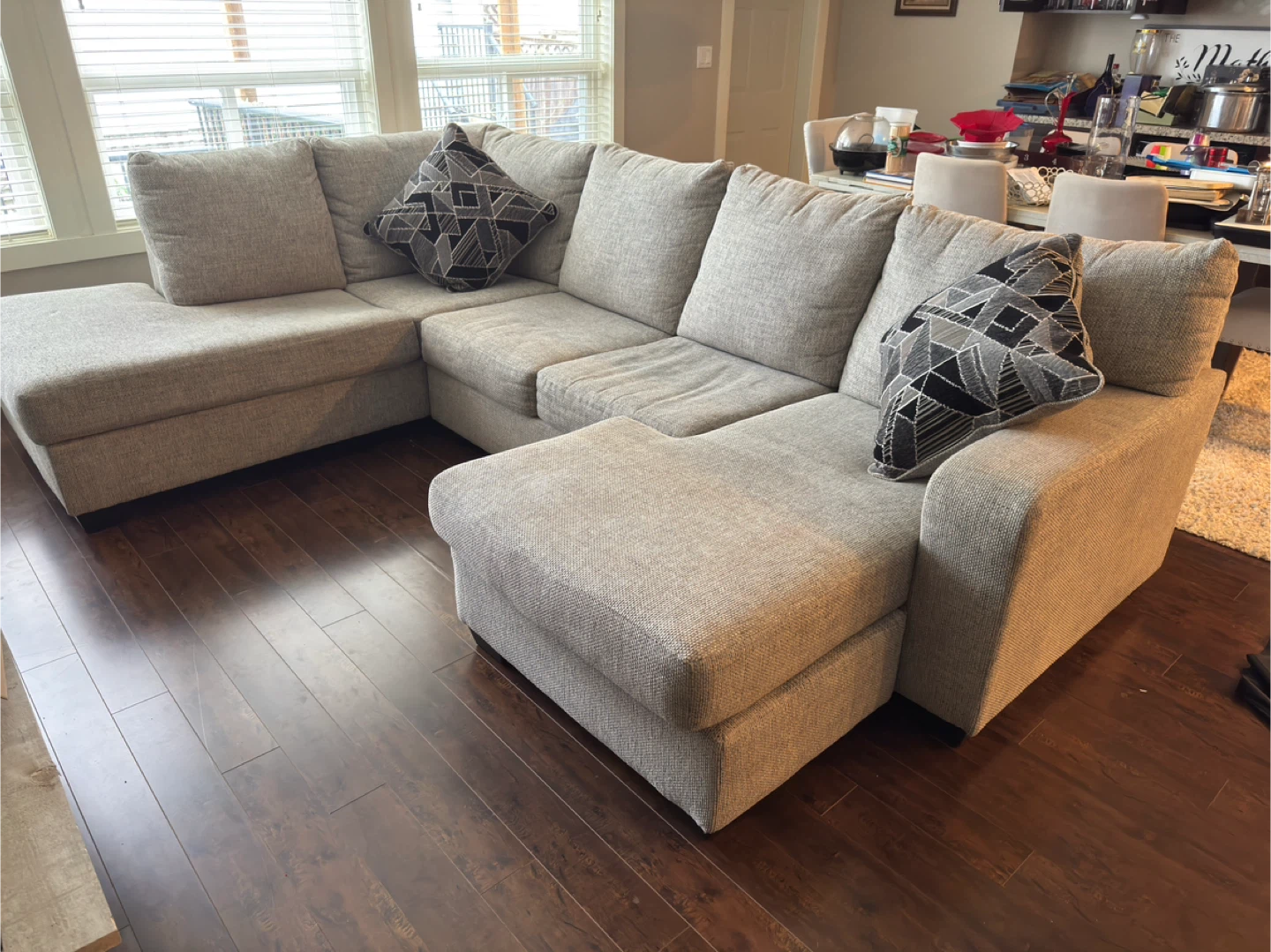Sectional Couch with Chaise - Light Grey - photo 2