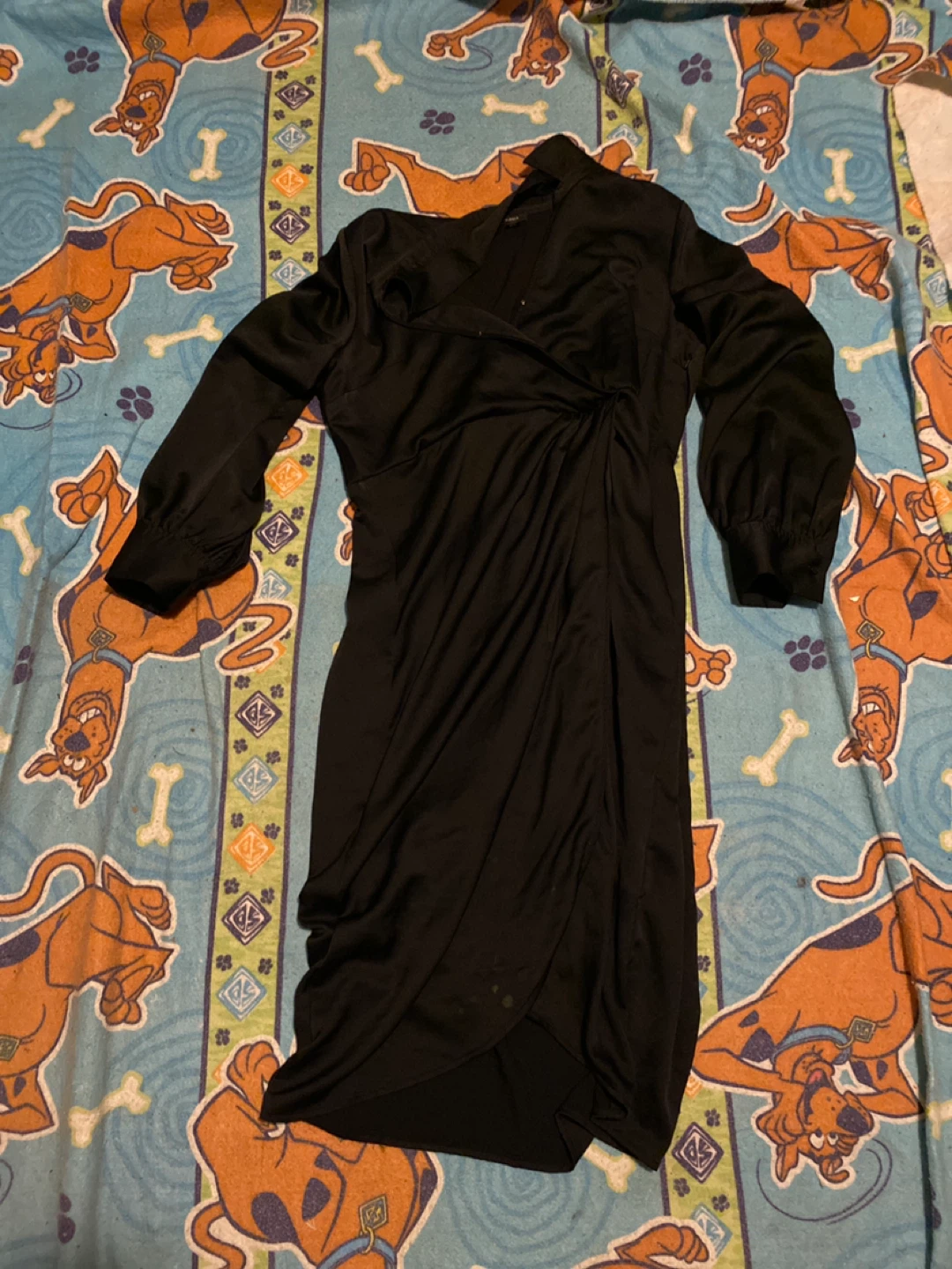 Black Long Sleeve Ruched Midi Dress