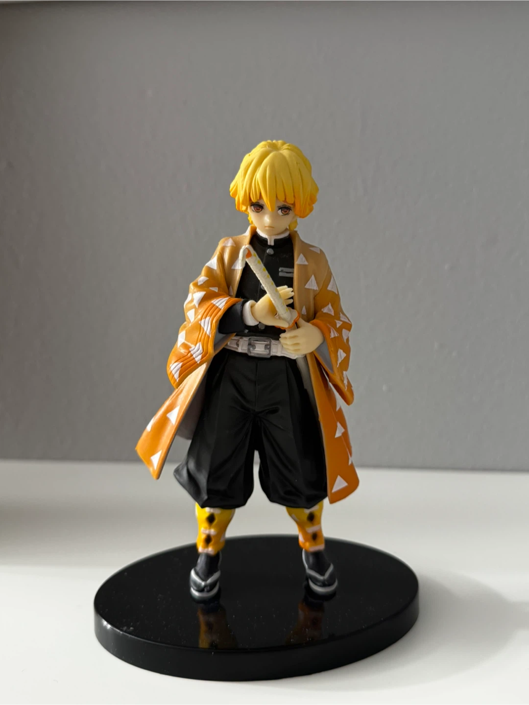 Demon Slayer Zenitsu Agatsuma Figure - photo 2
