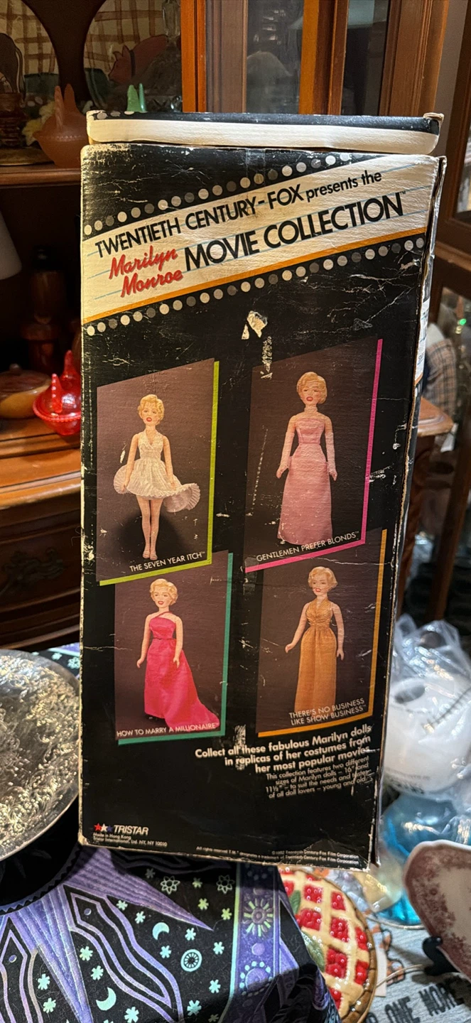 Marilyn Monroe doll - photo 3