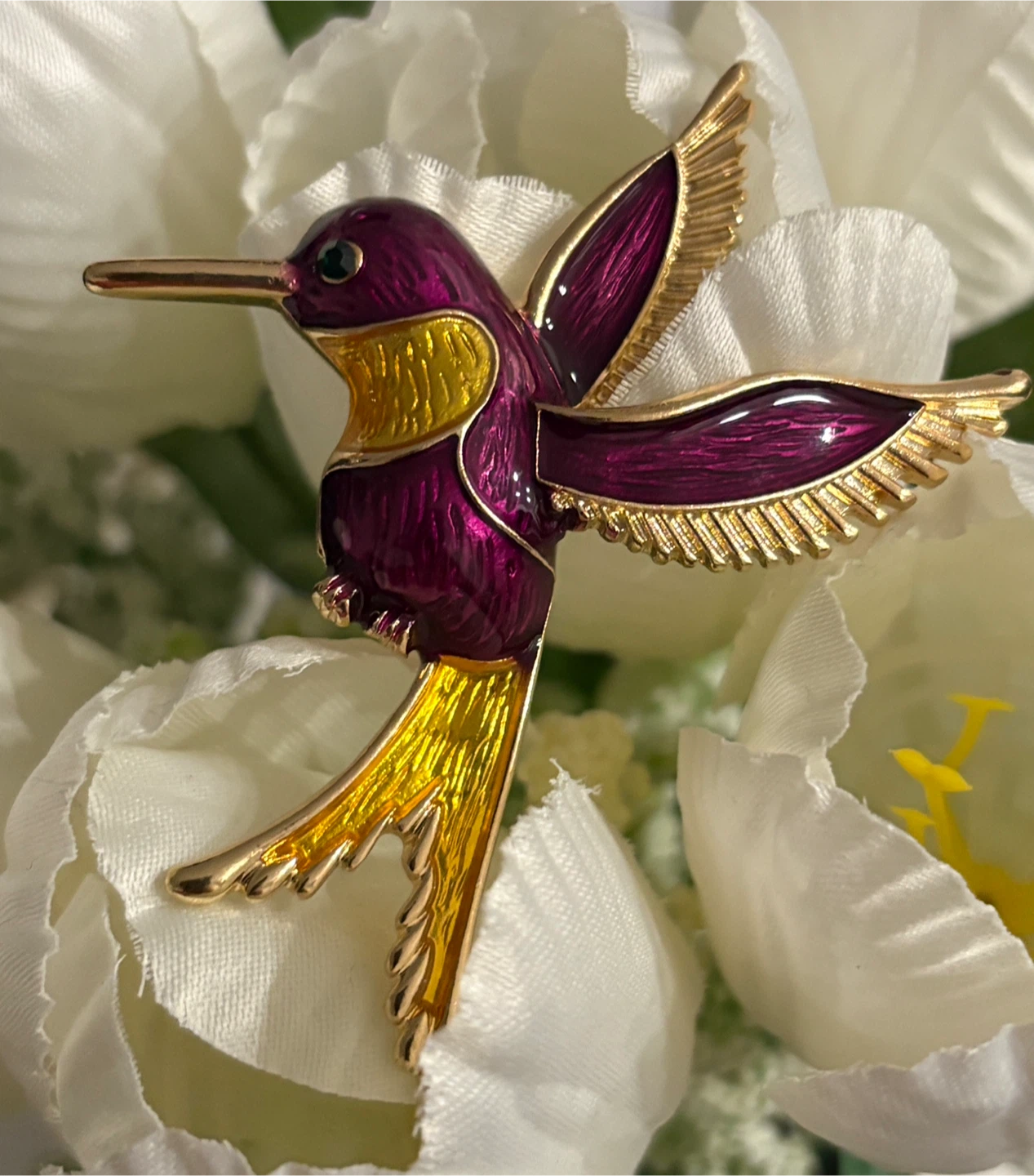 Beautiful Gold-Tone Hummingbird Enamel Brooch