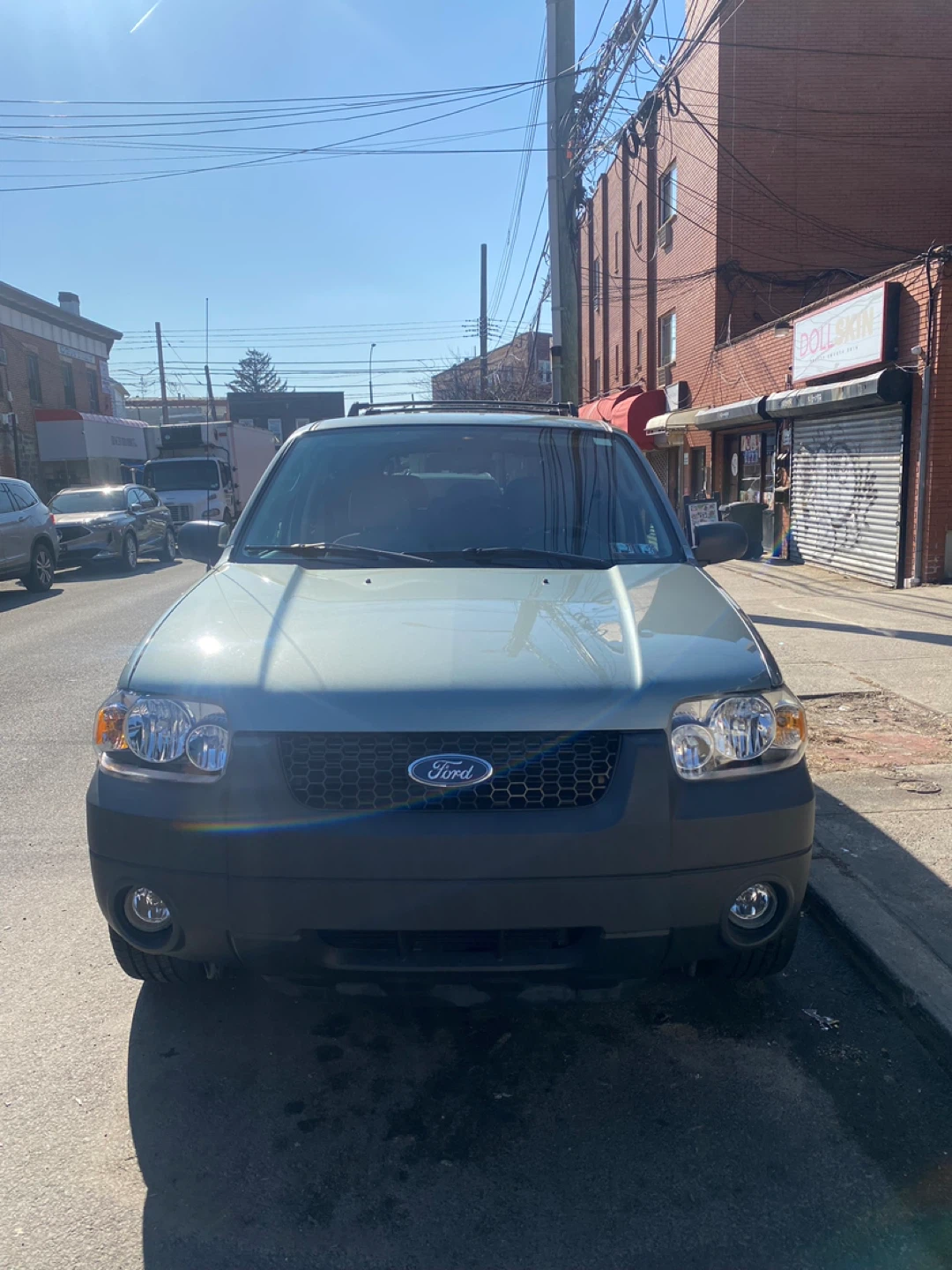 2006 Ford Escape with only 60,000 mileage - photo 2