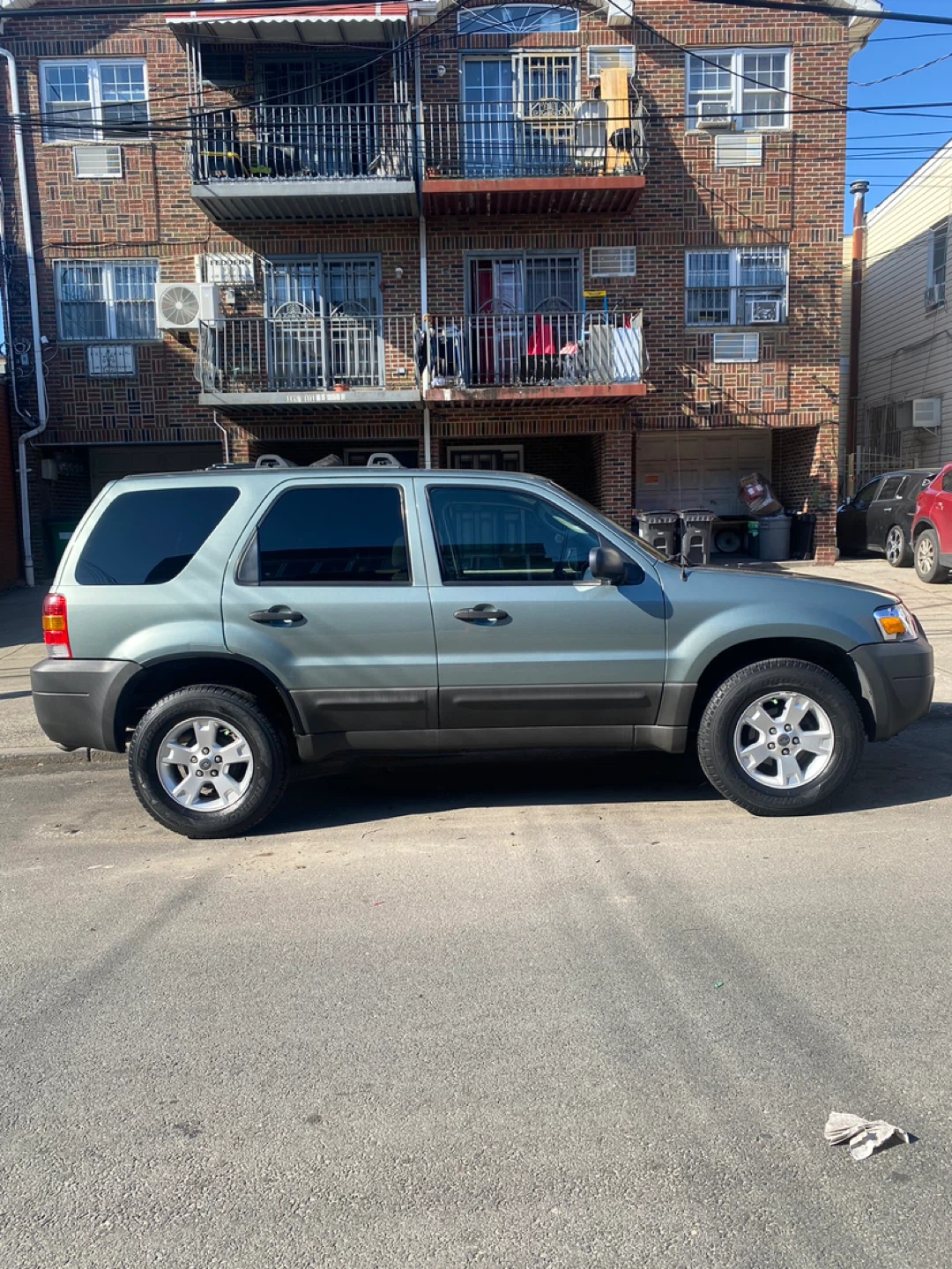 2006 Ford Escape with only 60,000 mileage - photo 5