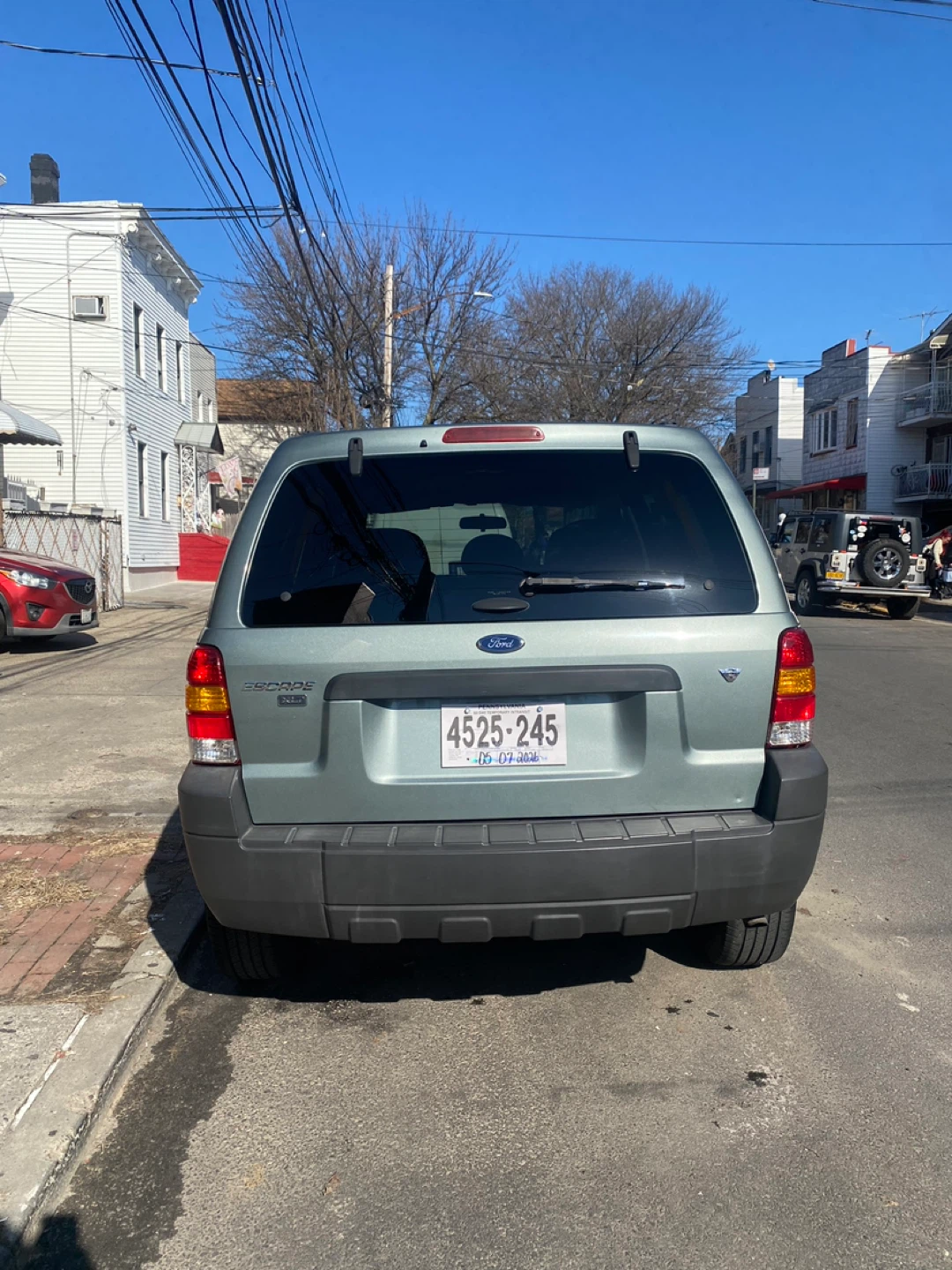 2006 Ford Escape with only 60,000 mileage - photo 4