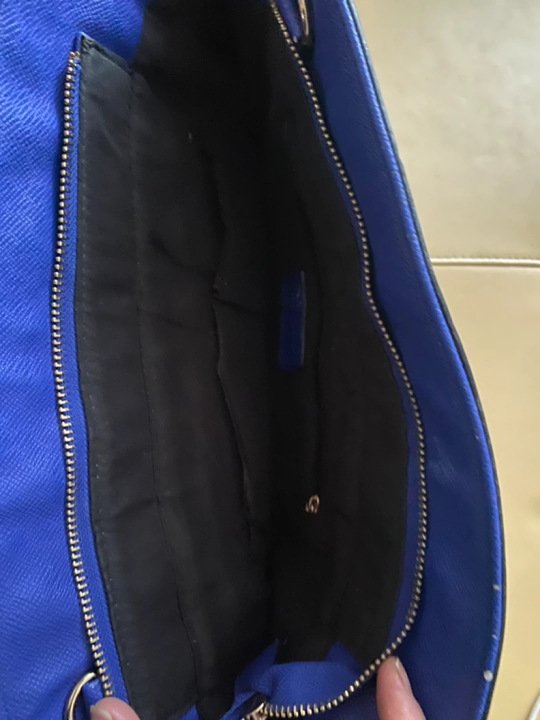 Guess Shoulder Bag - photo 5