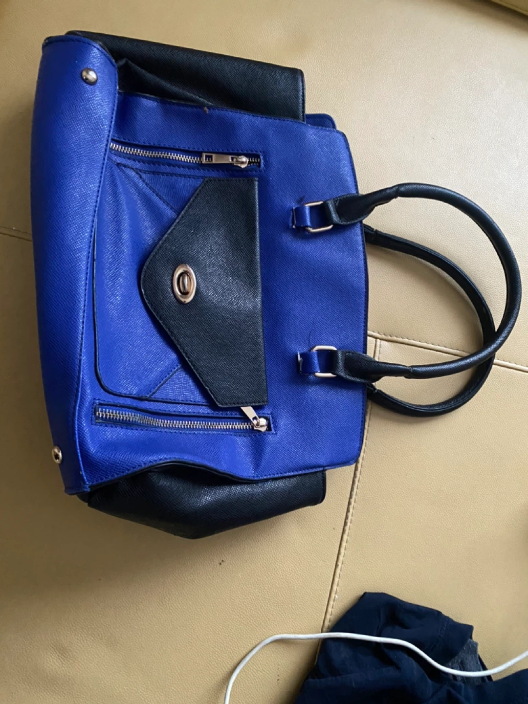 Guess Shoulder Bag - photo 2