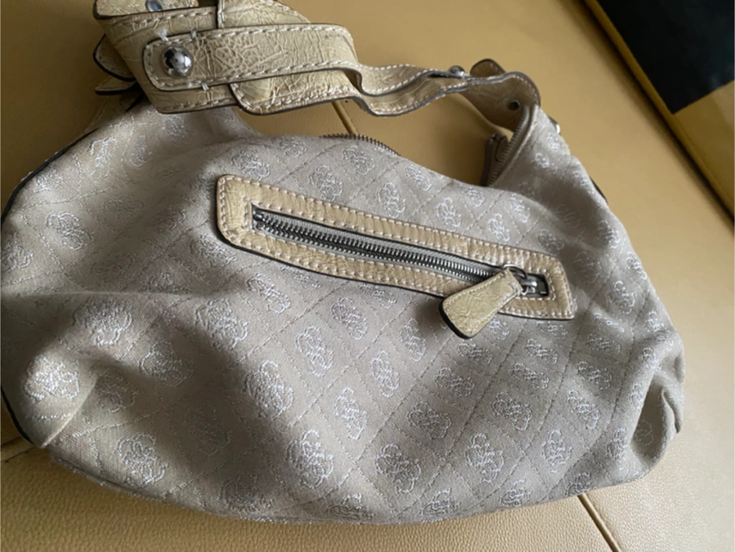 Guess Shoulder Bag - photo 3