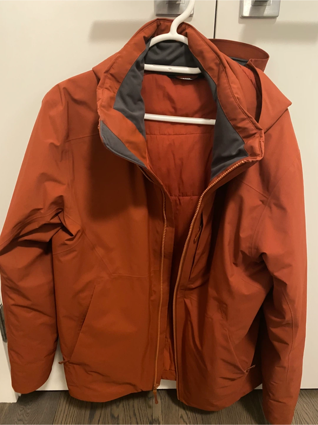 Arc'teryx Men's Insulated Jacket - Ralle