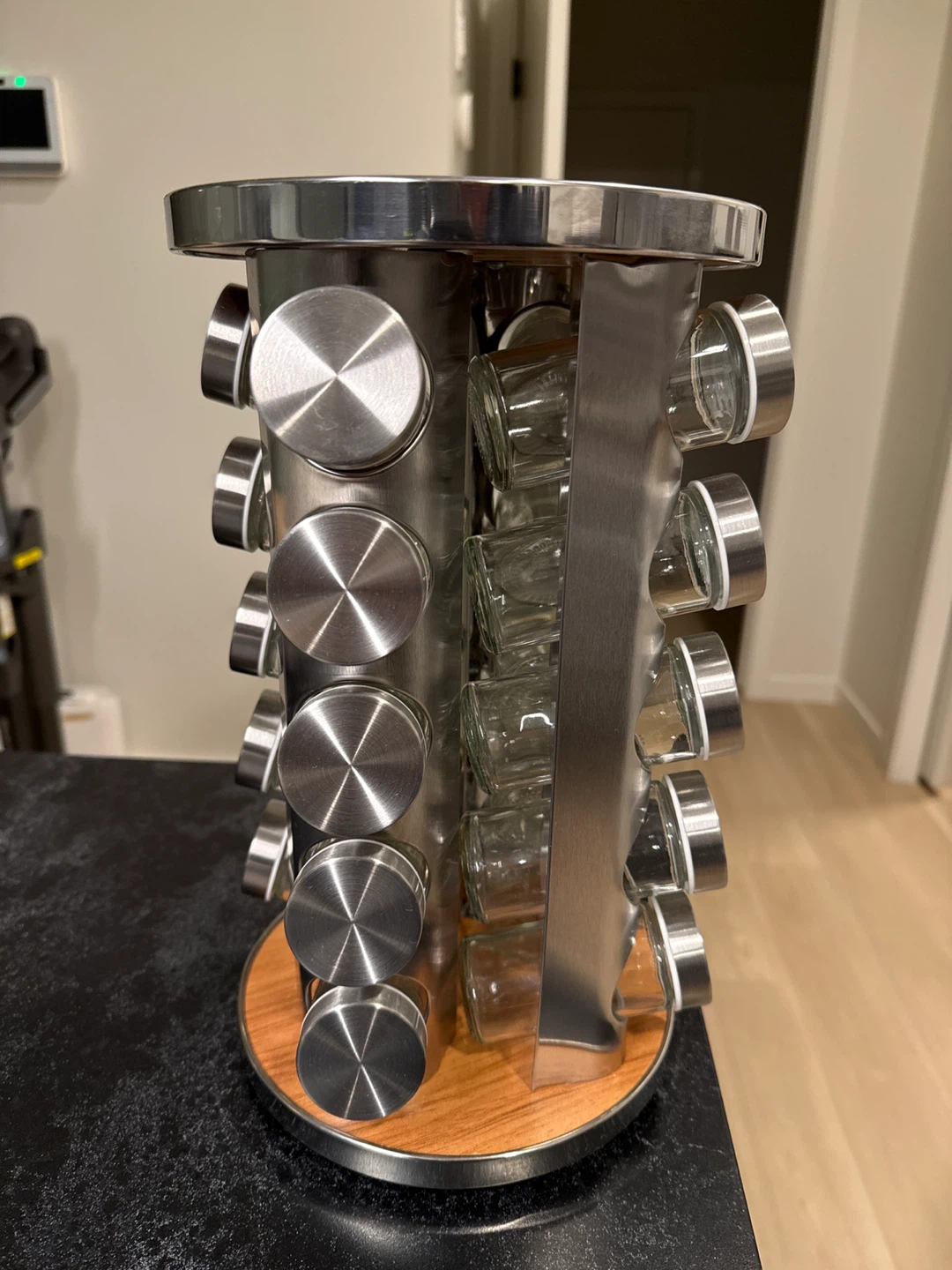Rotating Spice Rack with 20 Glass Jars