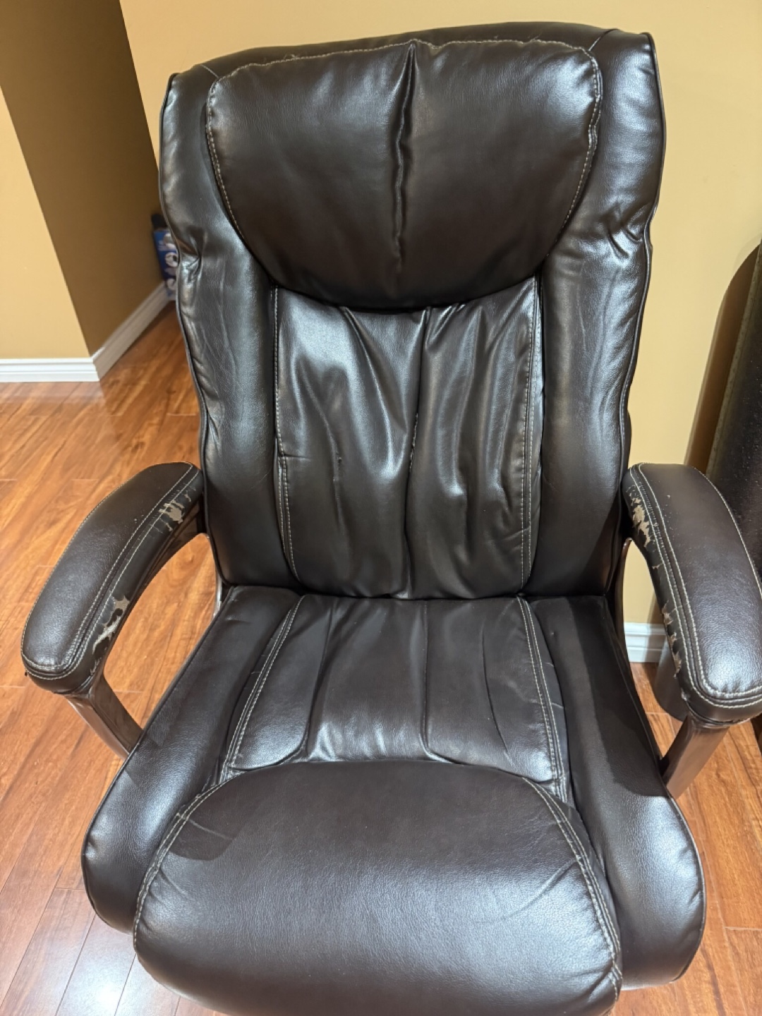 Brown Leather Office Chair 🥕
