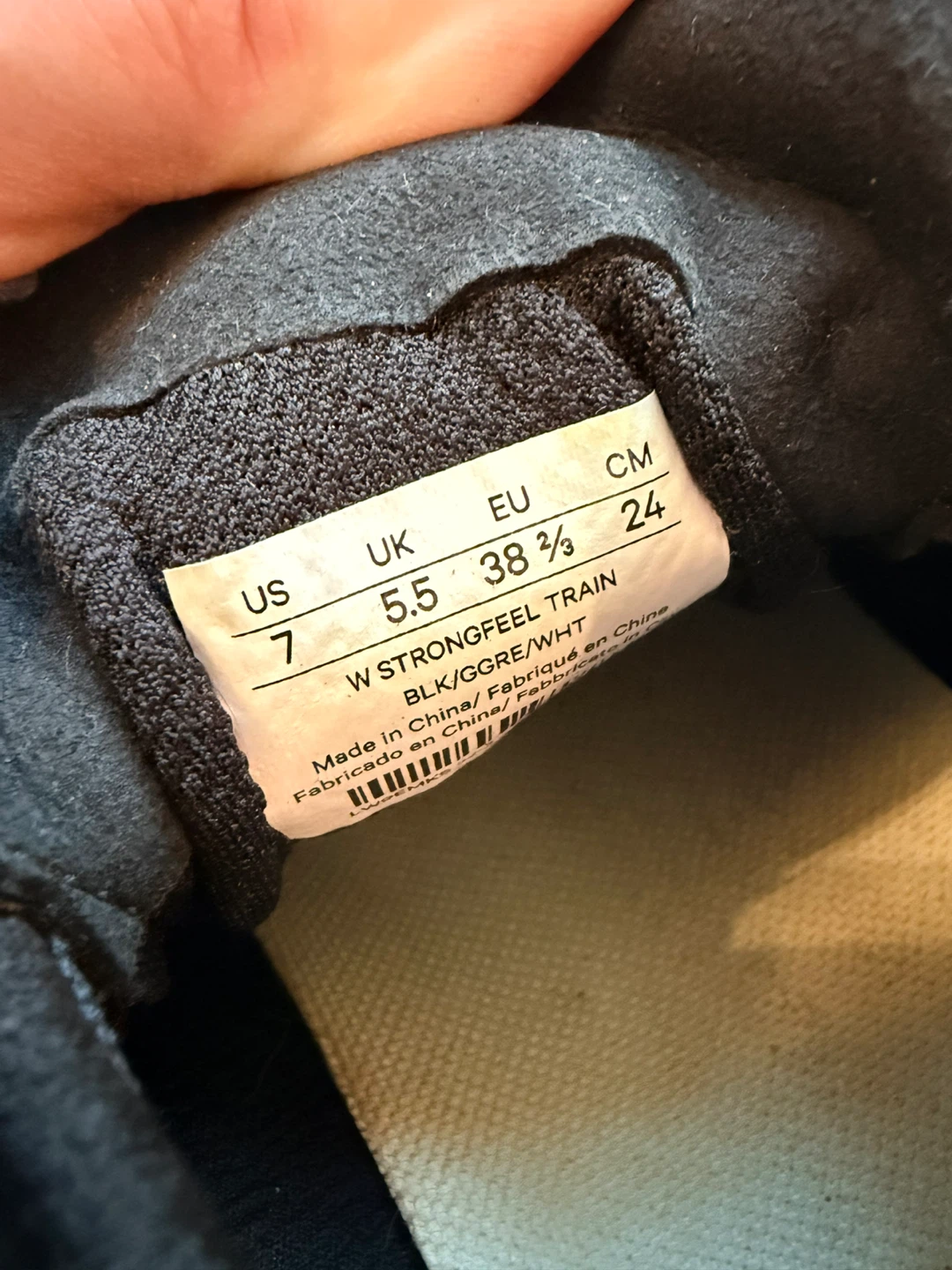 Mint lululemon running shoes - photo 4