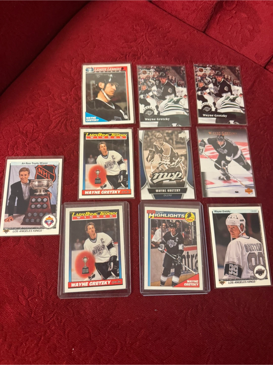 Collection of Wayne Gretzky Hockey Cards 🥕