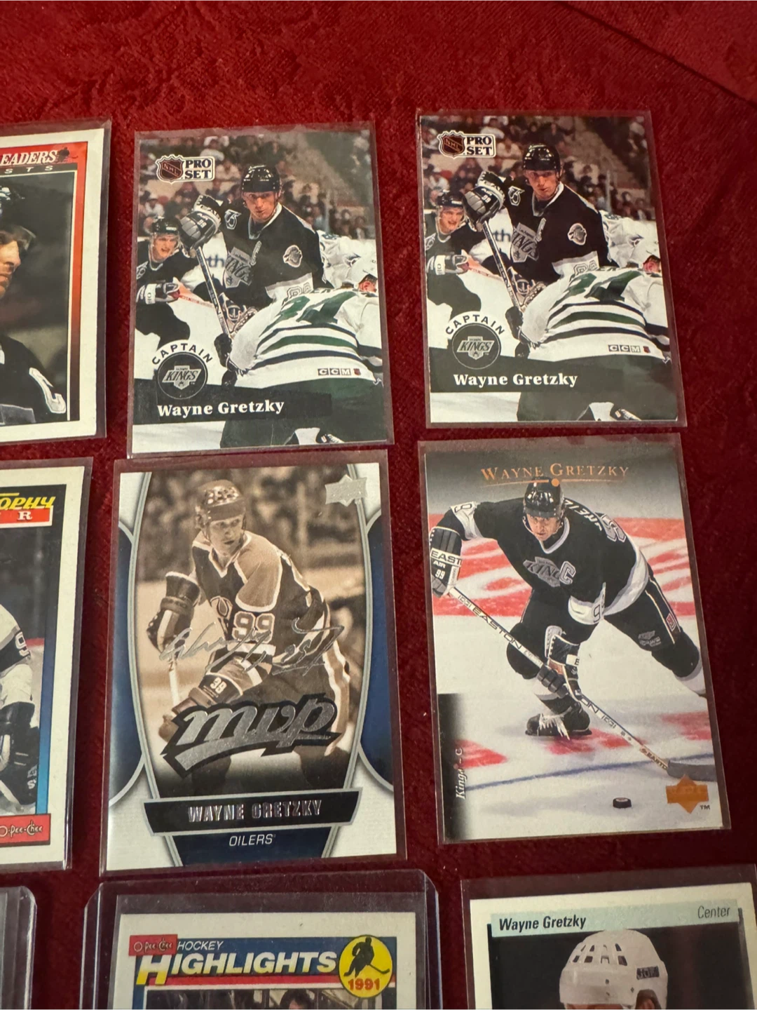 Collection of Wayne Gretzky Hockey Cards 🥕 - photo 4
