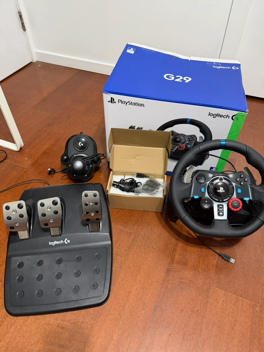 Logitech G29 Racing Wheel + Pedals + Shifter + Truck Knob