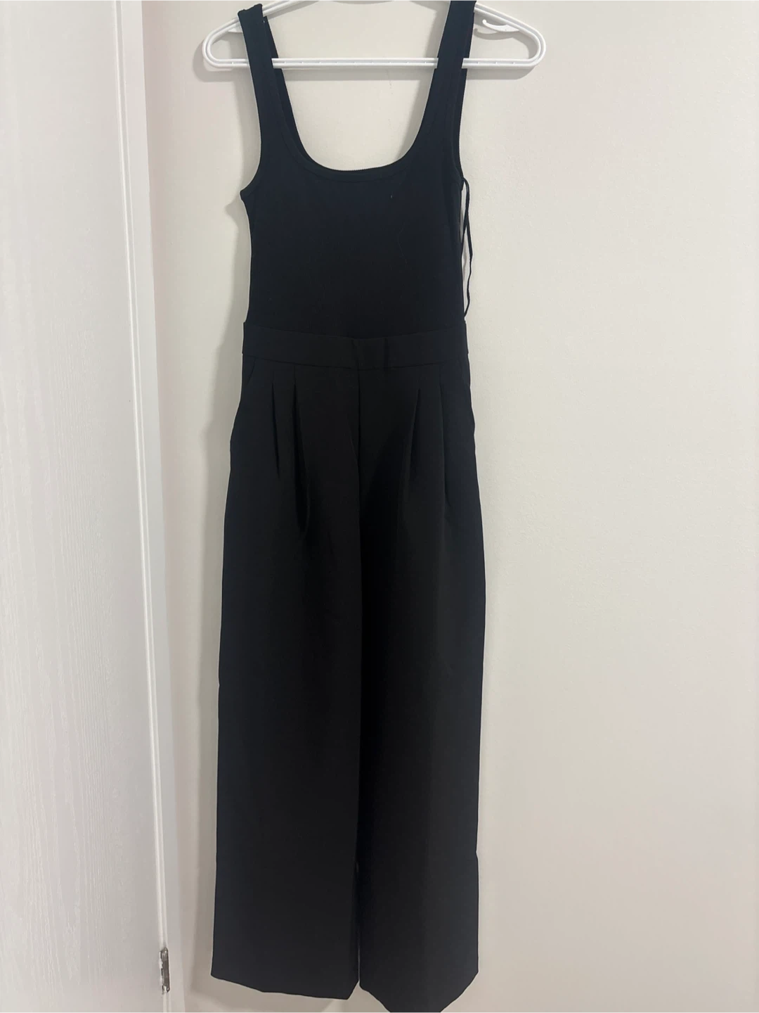 Gap Black Sleeveless Wide-Leg Jumpsuit size XS