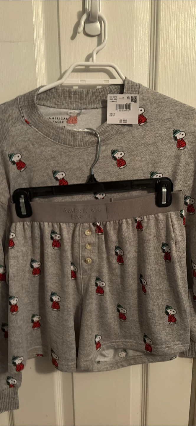 American Eagle Snoopy Pajama Set puffer size Xs tags on
