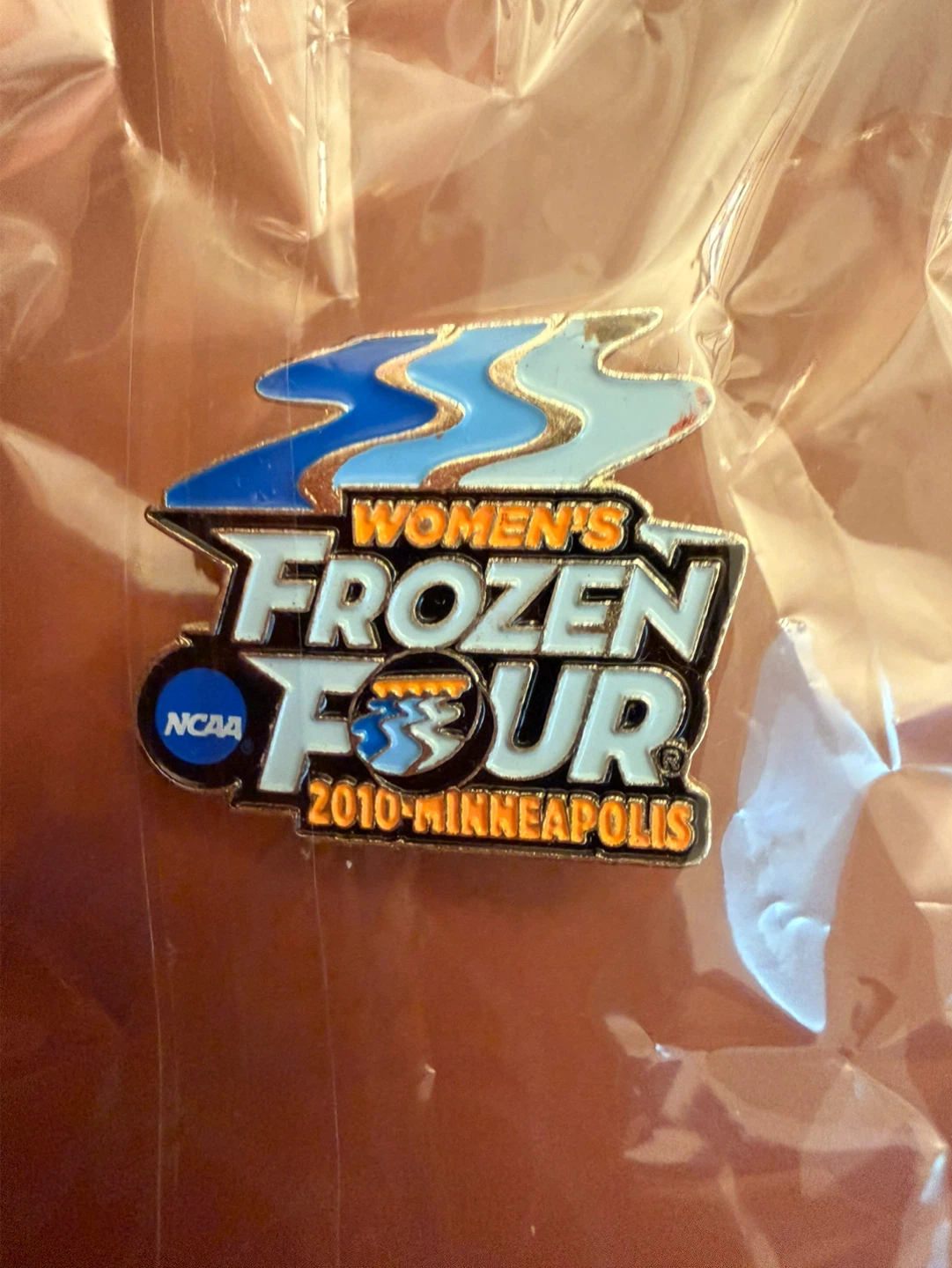 NCAA Women's Frozen Four 2010 Minneapolis Pin