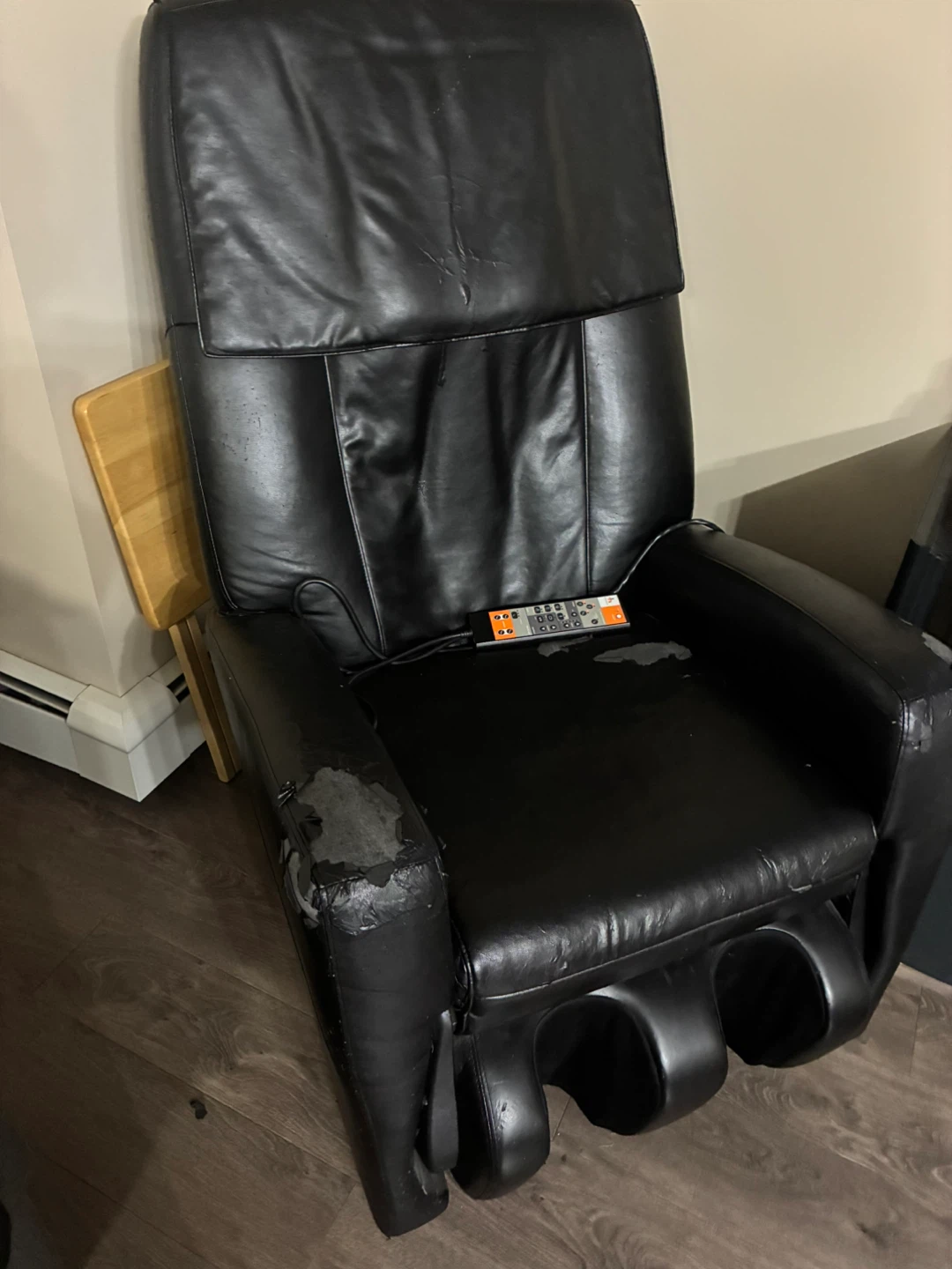 Black Leather Massage Chair with Remote - photo 3