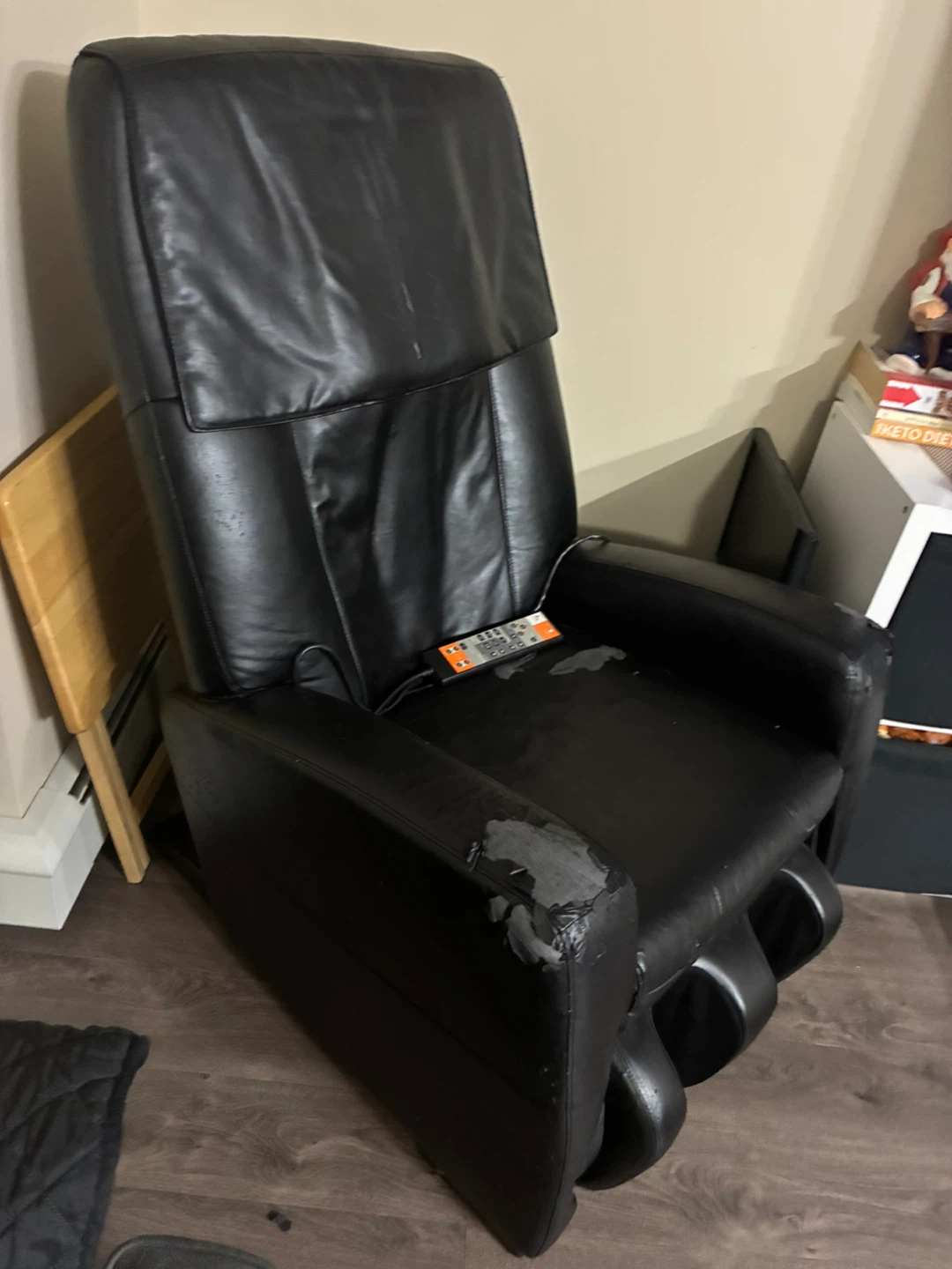 Black Leather Massage Chair with Remote