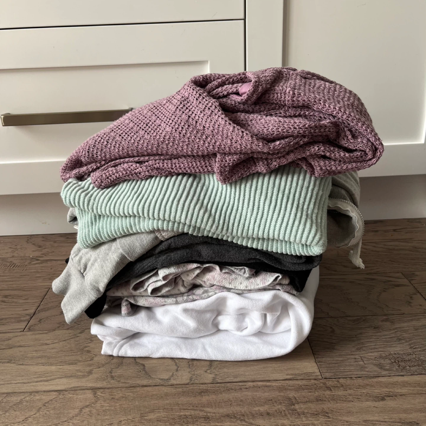 🥕FREE Stack of Women's Clothing