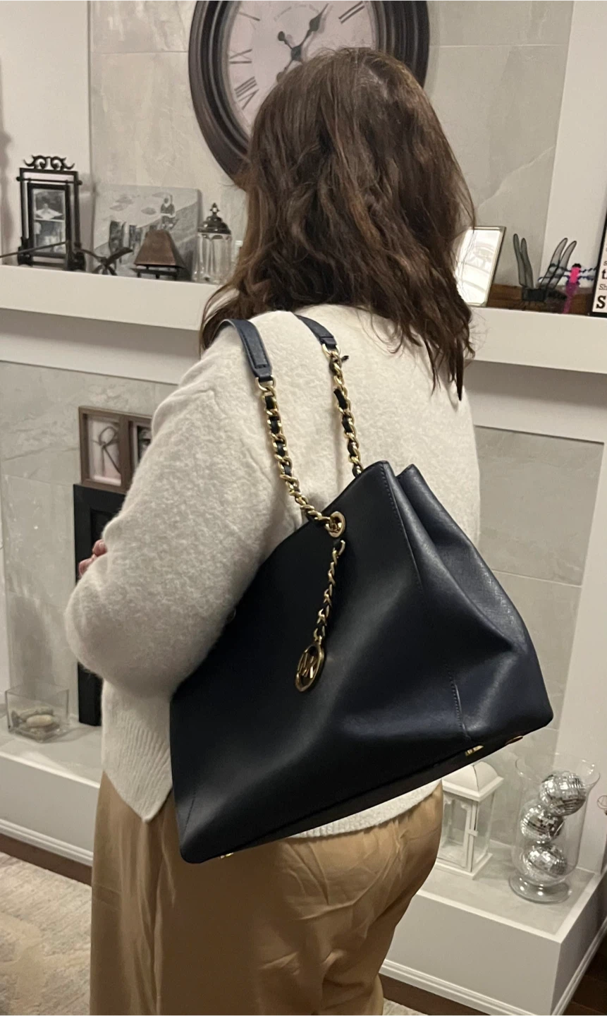 Michael Kors Dark Blue Handbag - photo 3