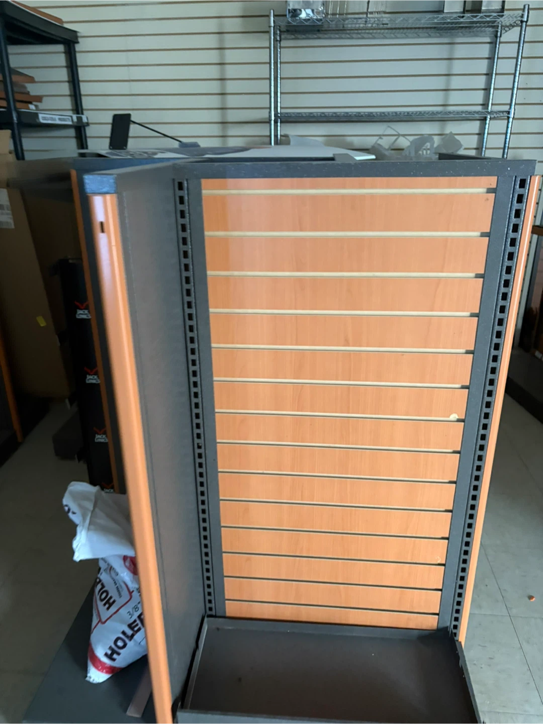 Wooden Slat Wall Display Unit - photo 3