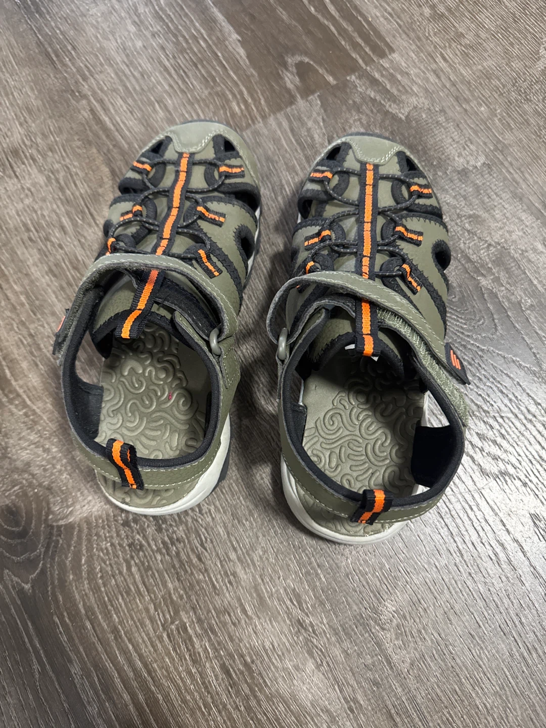 Kids Sport Sandals Size 4 Green Orange Excellent condition