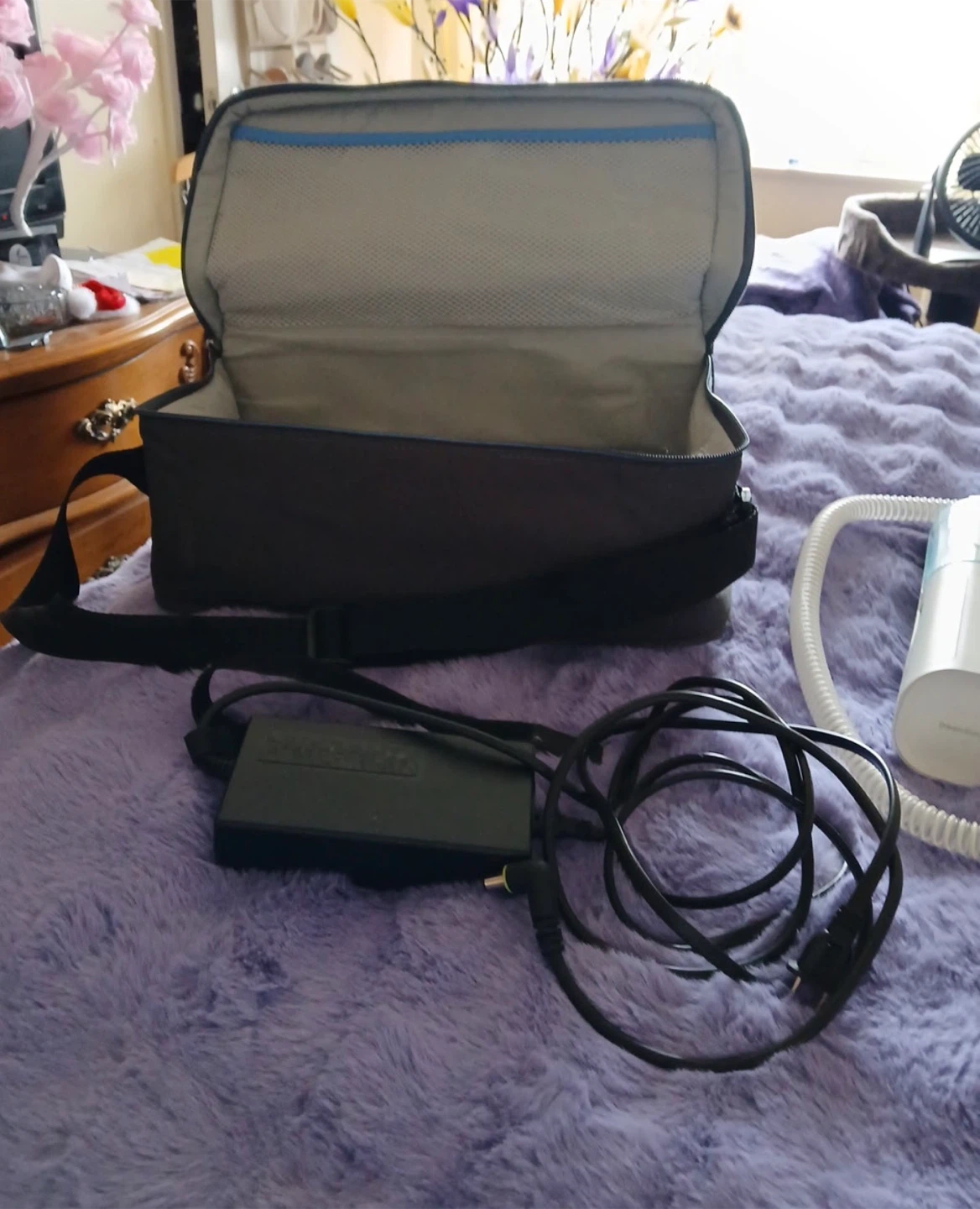Philips Respironics DreamStation CPAP Machine with Travel Bag - photo 3